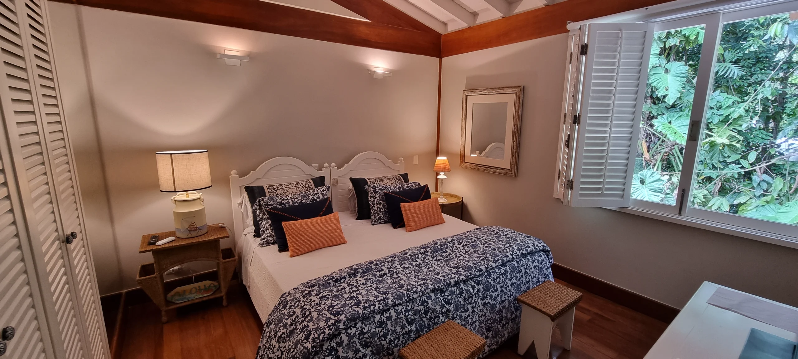 Aluguel Condominio Iporanga, Casa Praia de Iporanga Reveillon no Guarujaá