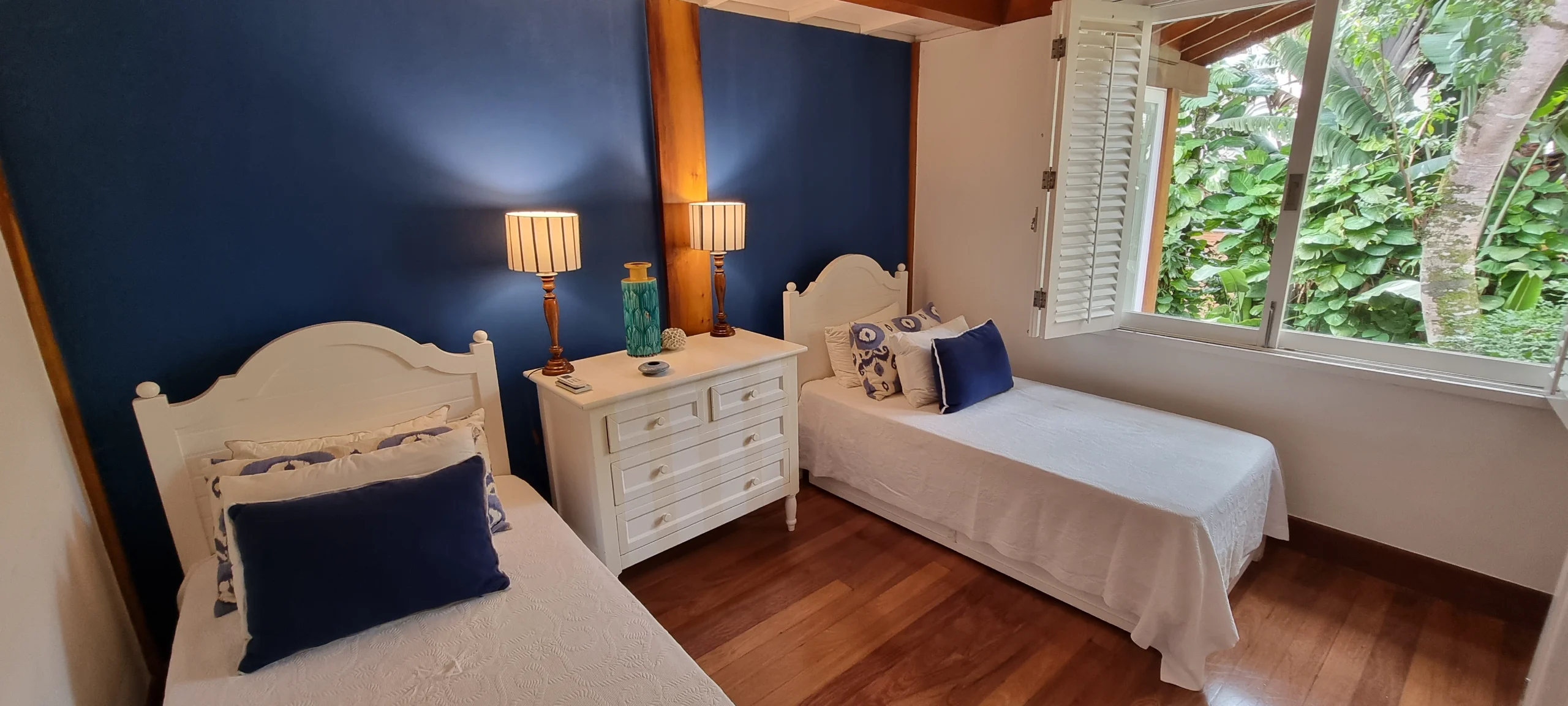 Aluguel Condominio Iporanga, Casa Praia de Iporanga Reveillon no Guarujaá