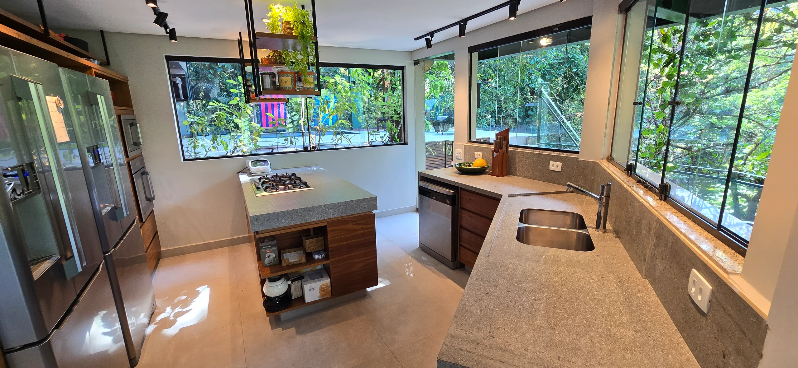 Aluguel Temporada no Condominio Iporanga Guarujá