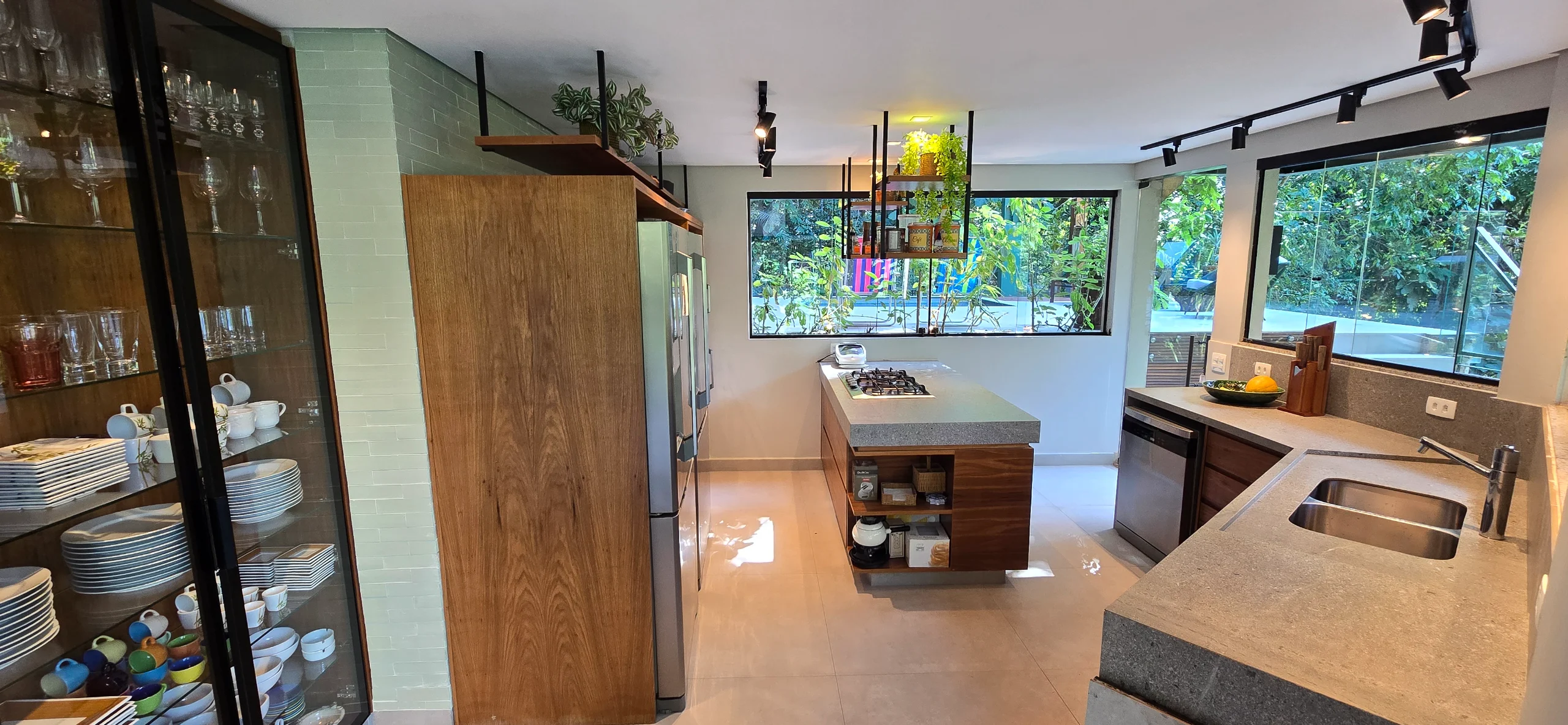 Aluguel Temporada no Condominio Iporanga Guarujá