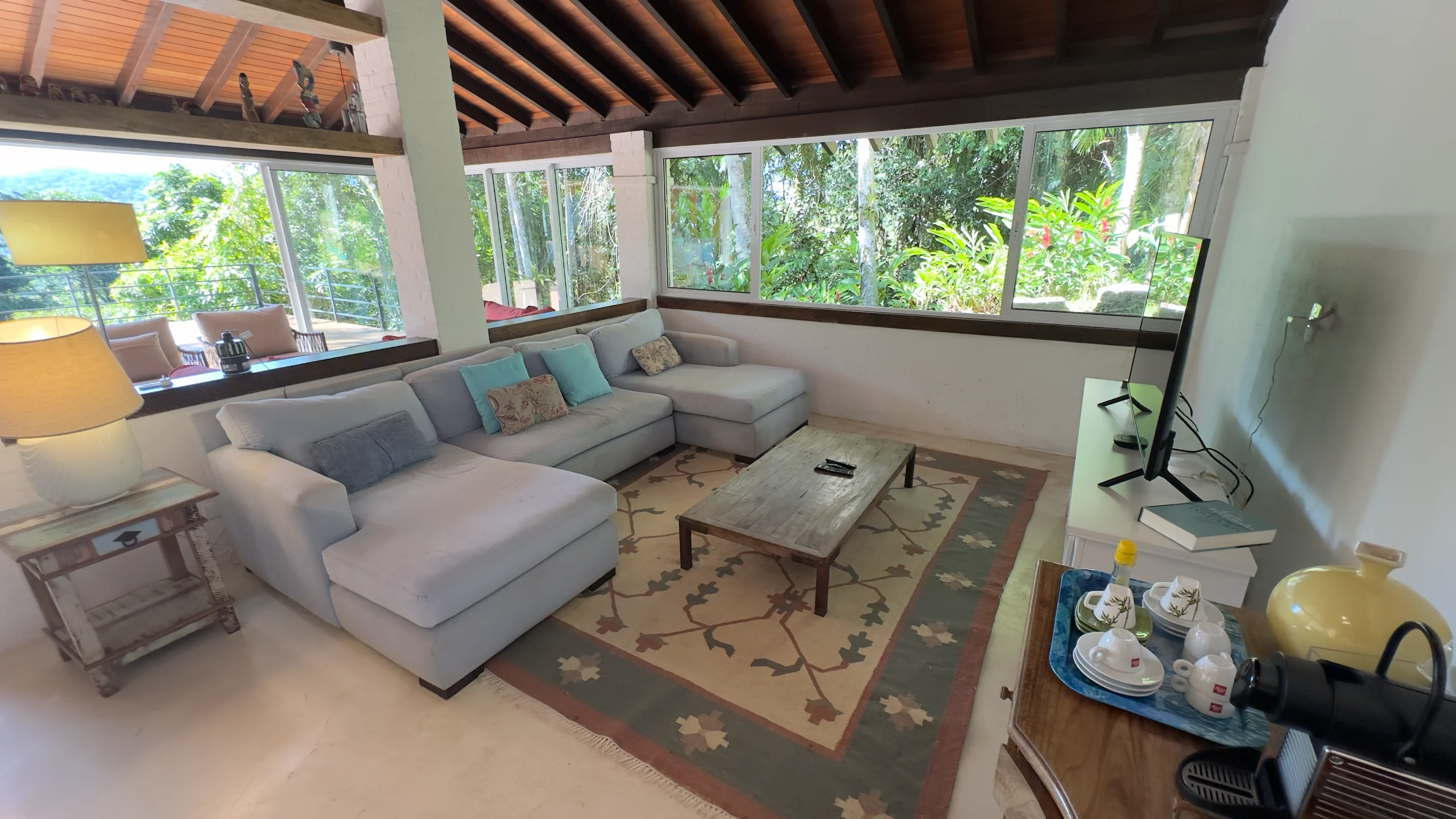 Casa em meio a Mata do Condominio São Pedro no Guaruja