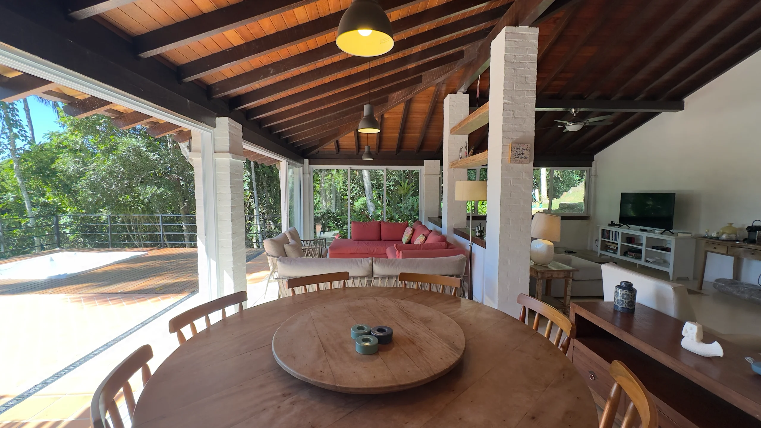 Casa em meio a Mata do Condominio São Pedro no Guaruja