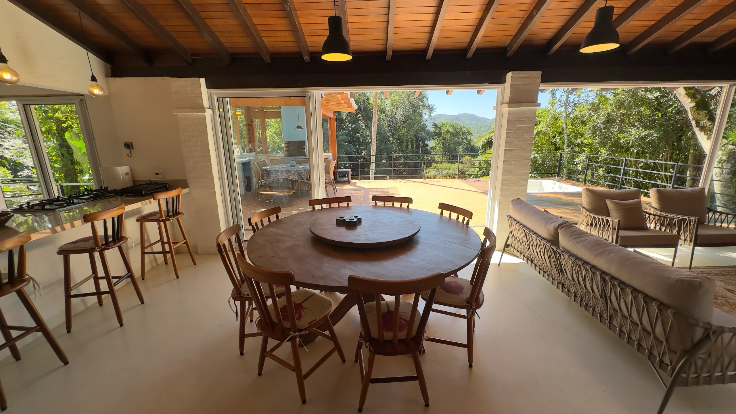 Casa em meio a Mata do Condominio São Pedro no Guaruja