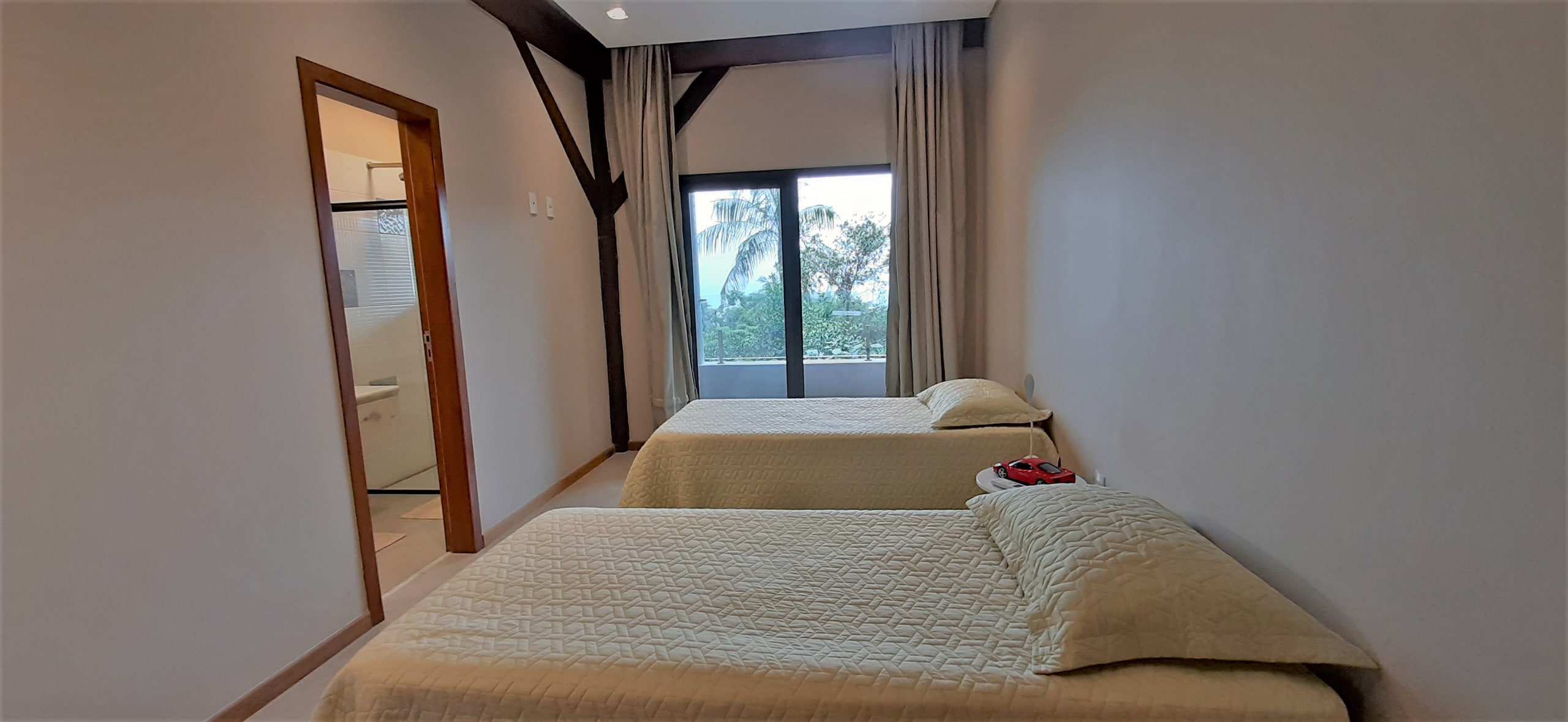 Casa Vista Mar no Condominio Tijucopava Guaruja