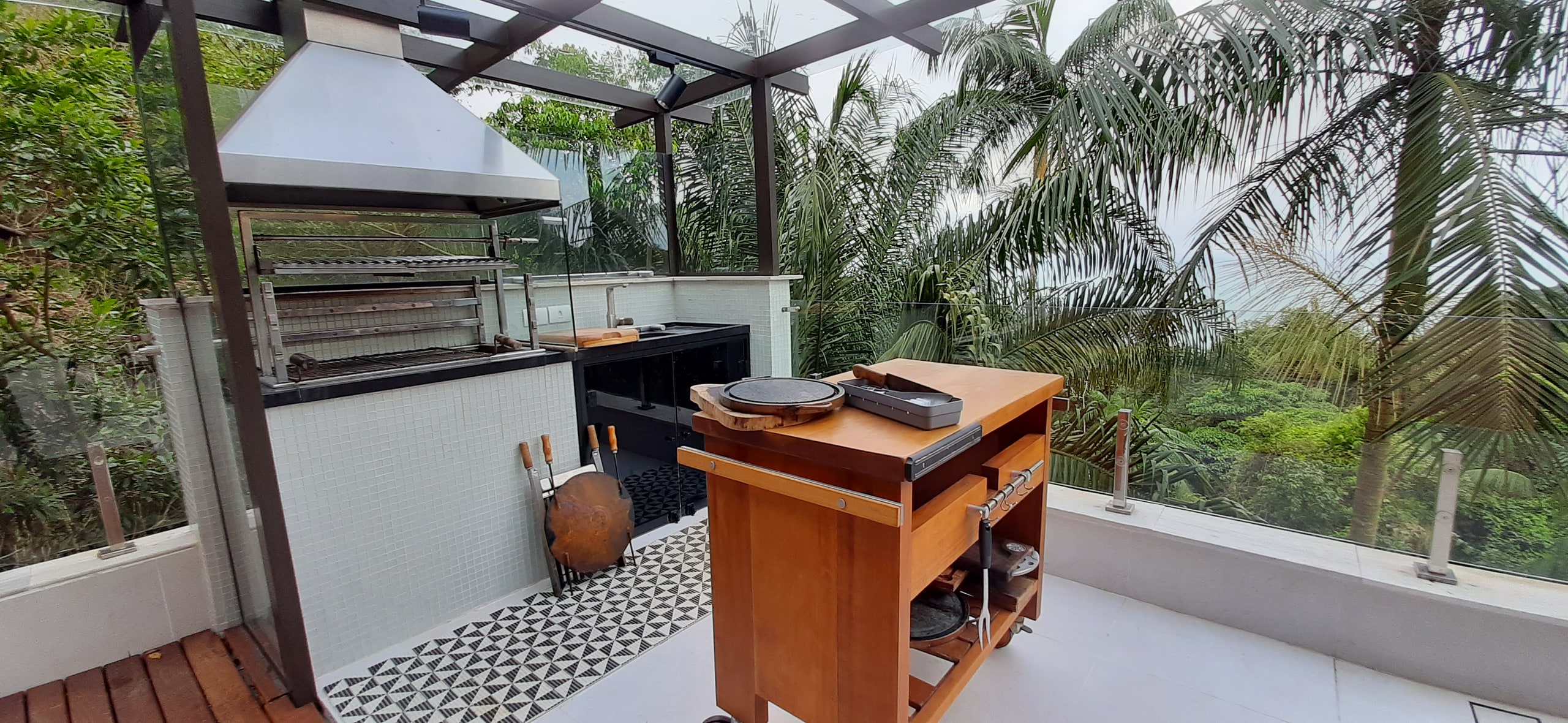 Casa Vista Mar no Condominio Tijucopava Guaruja