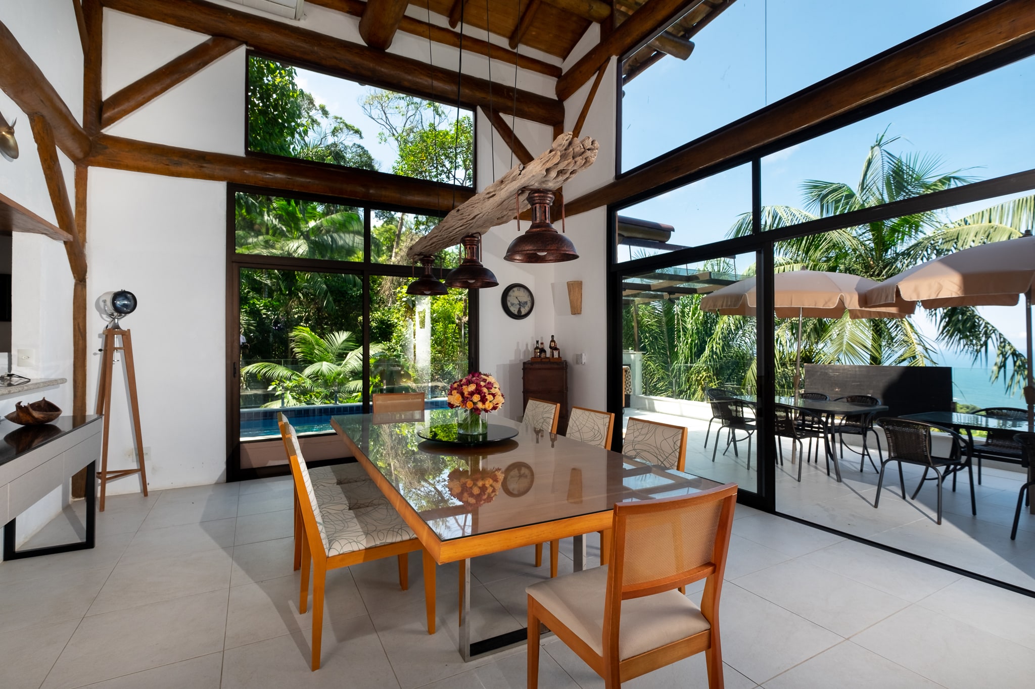 Casa Vista Mar no Condominio Tijucopava Guaruja