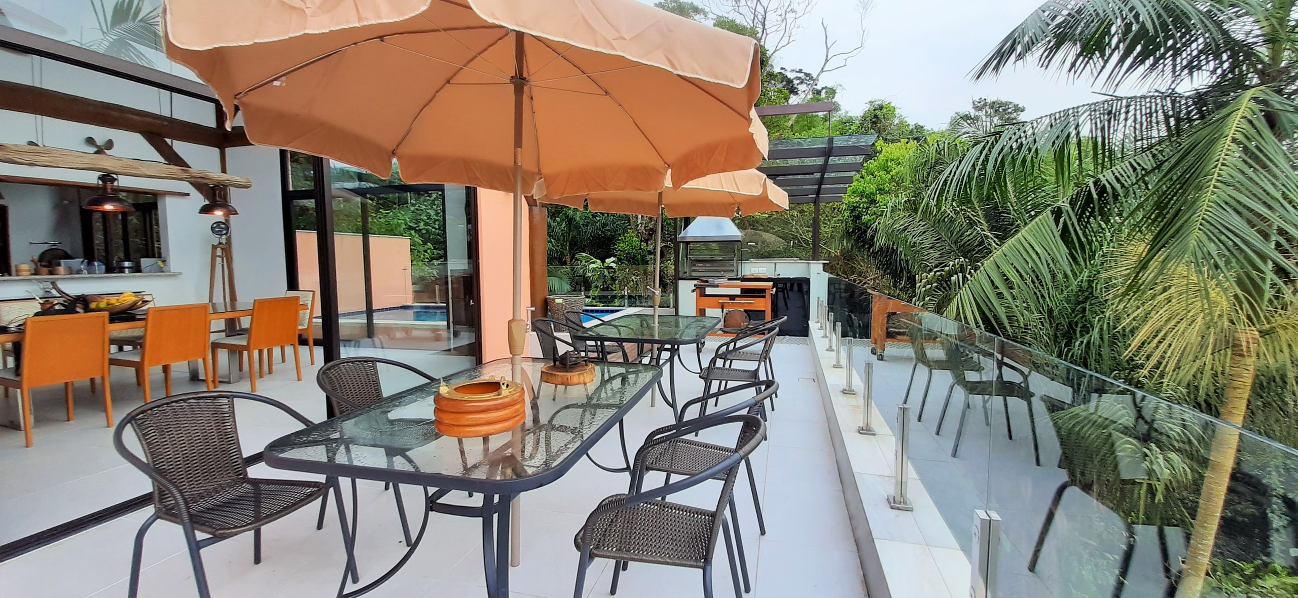 Casa Vista Mar no Condominio Tijucopava Guaruja
