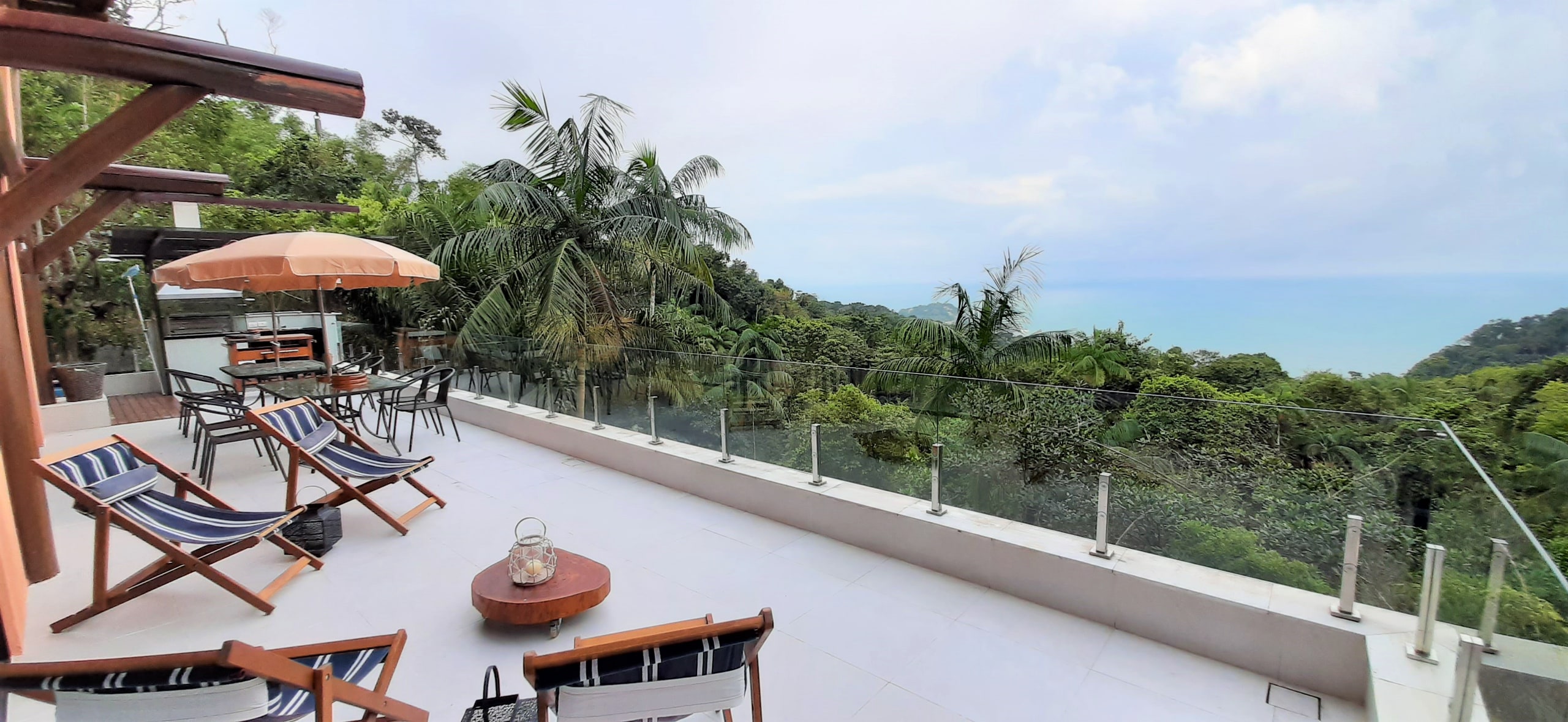 Casa Vista Mar no Condominio Tijucopava Guaruja