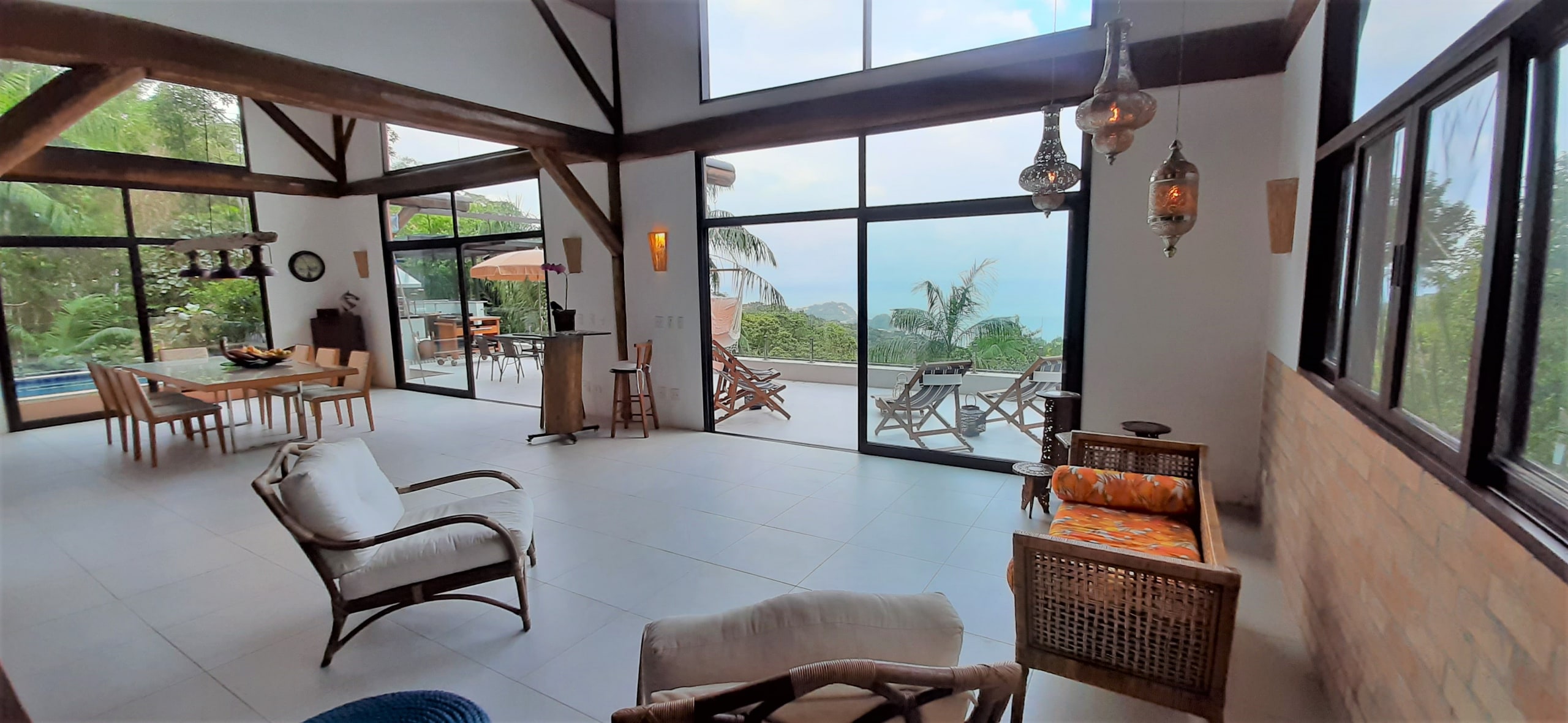 Casa Vista Mar no Condominio Tijucopava Guaruja