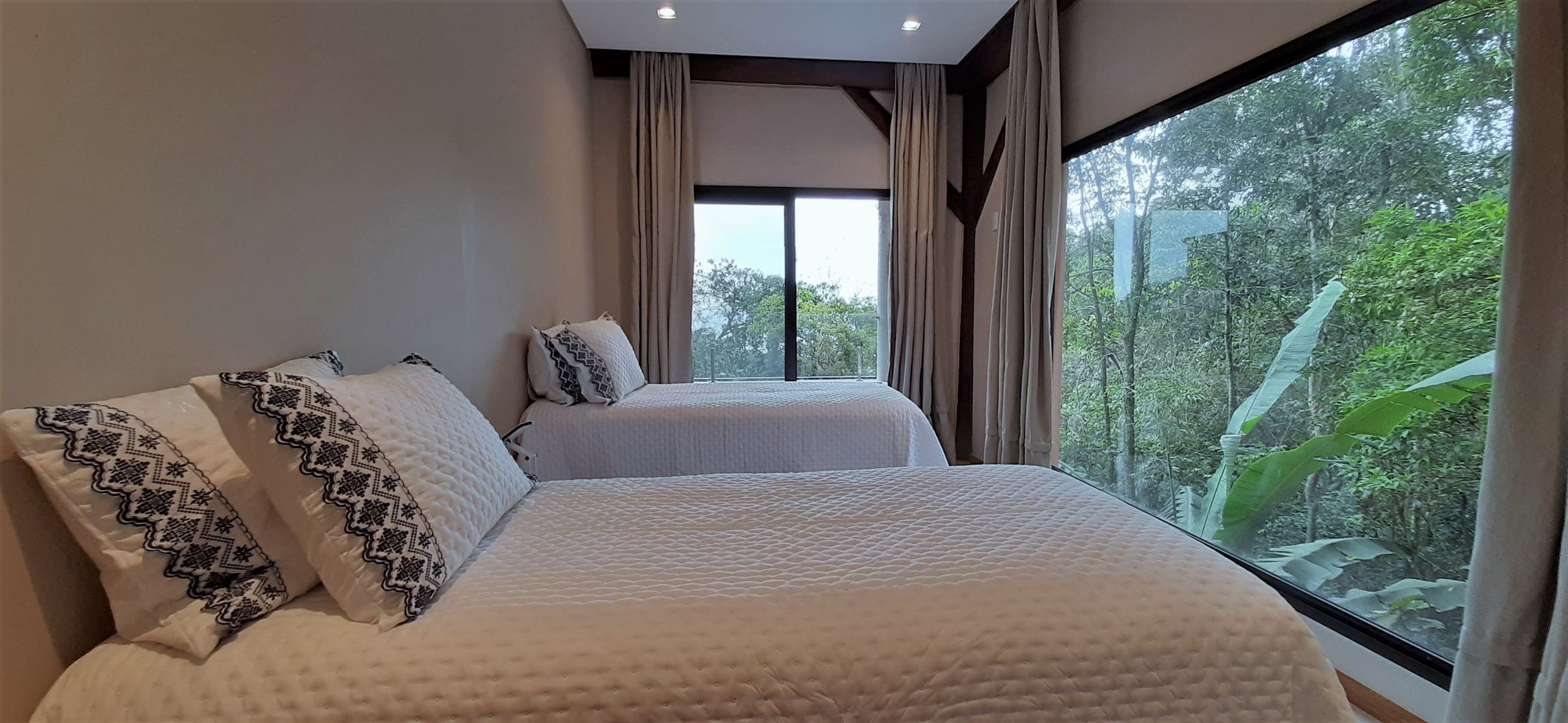 Casa Vista Mar no Condominio Tijucopava Guaruja