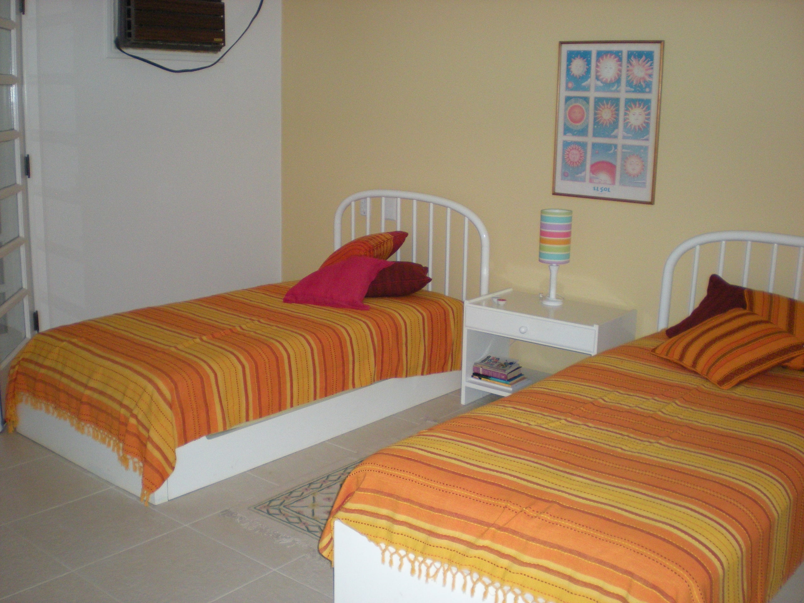 Casa à Venda no Condominio São Pedro, Guarujá