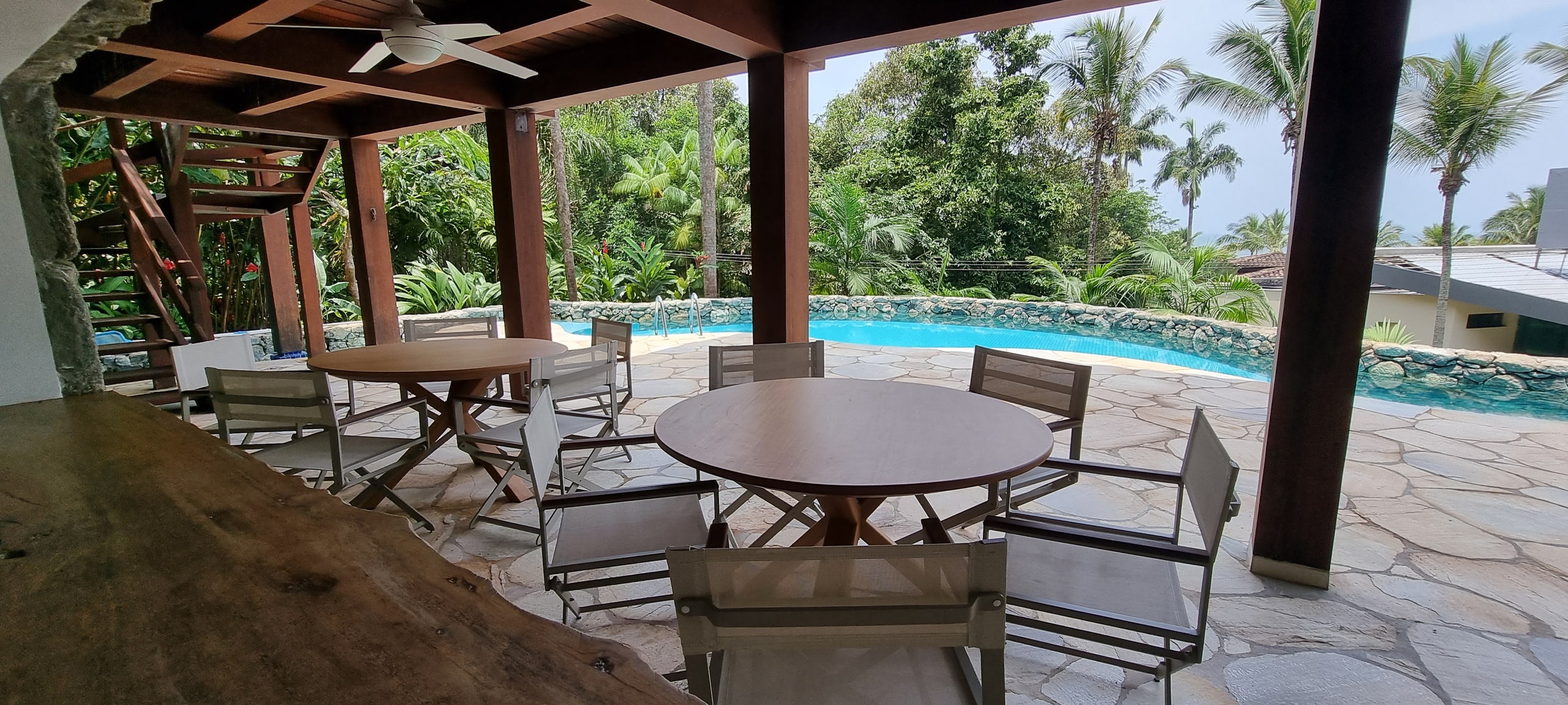 Imovel a Venda Frente para o Mar Condominio Iporanga Guaruja