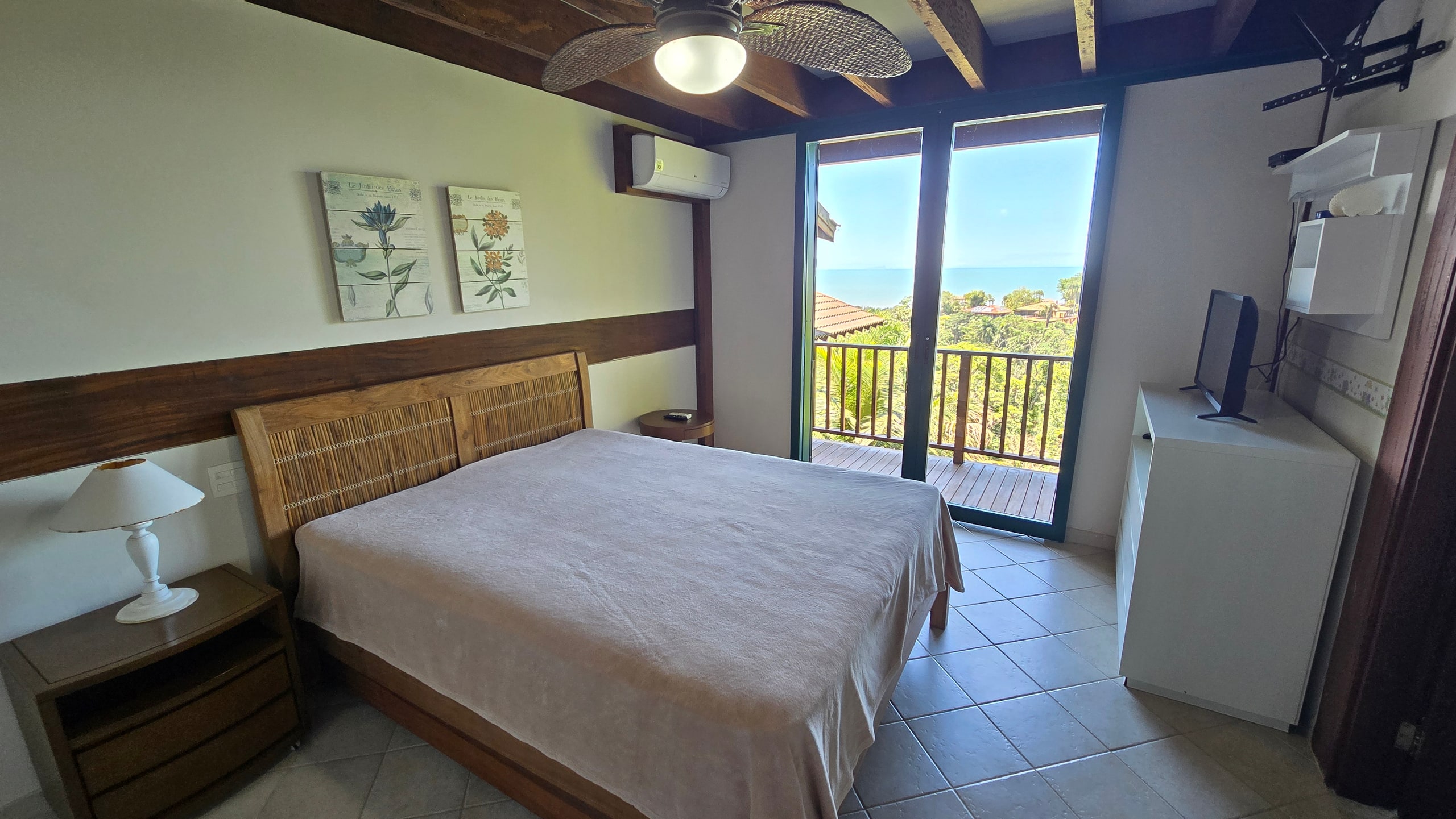 Casa Vista Mar no Condominio Taguaiba Venda e Locação Guaruja