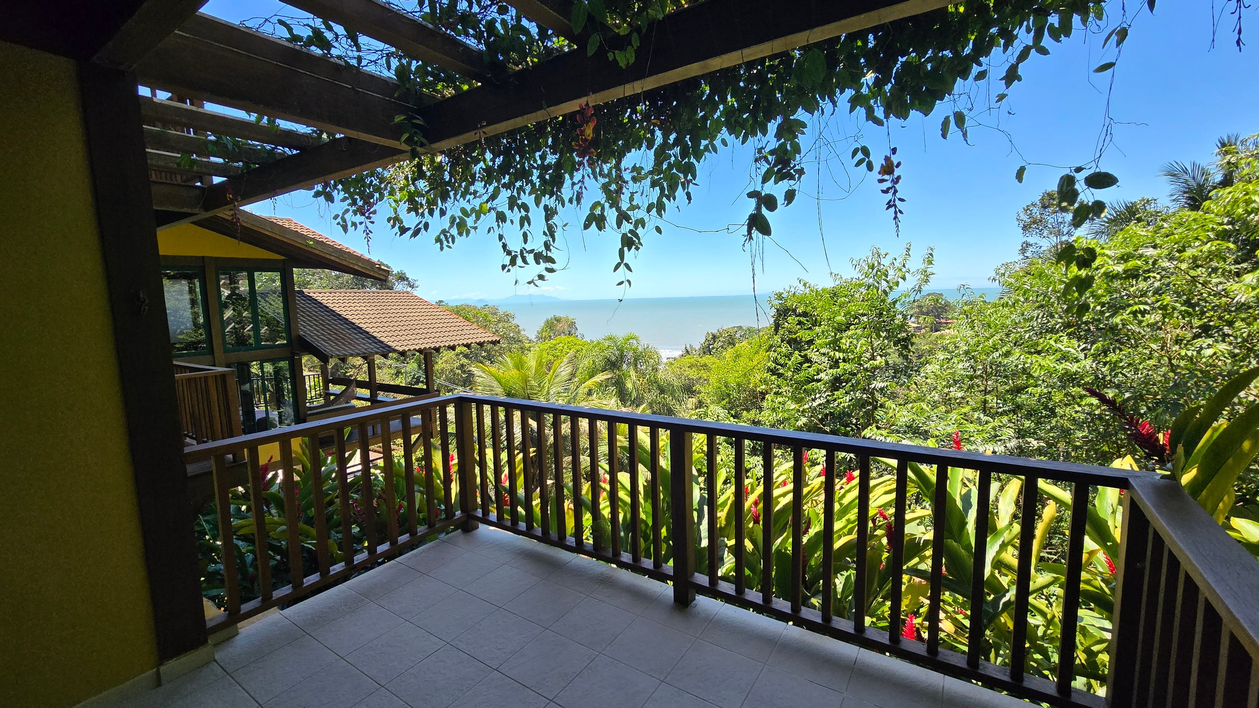 Casa Vista Mar no Condominio Taguaiba Venda e Locação Guaruja