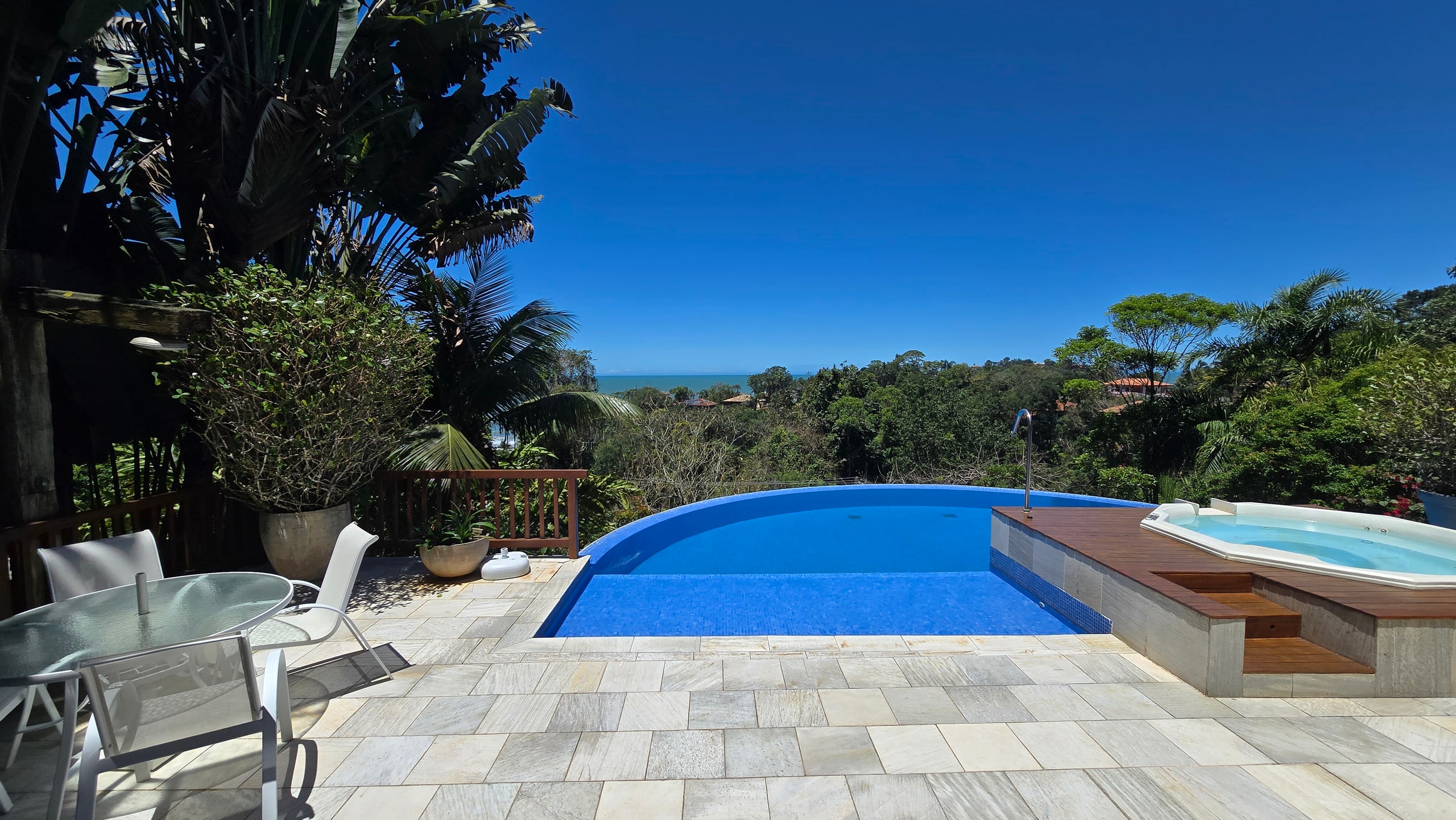 Casa Vista Mar no Condominio Taguaiba Venda e Locação Guaruja