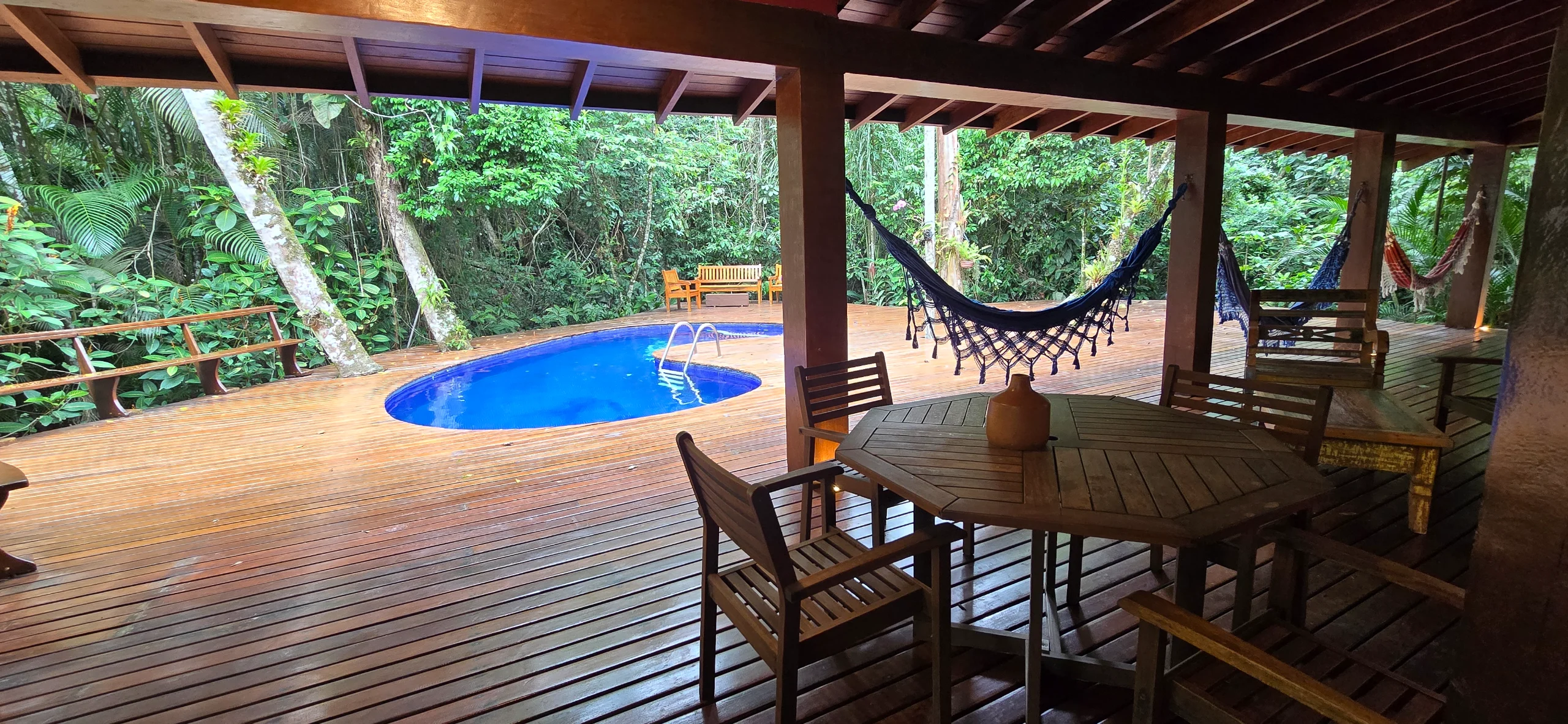 Aluguel de imóveis no Condominio Iporanga em Guarujá