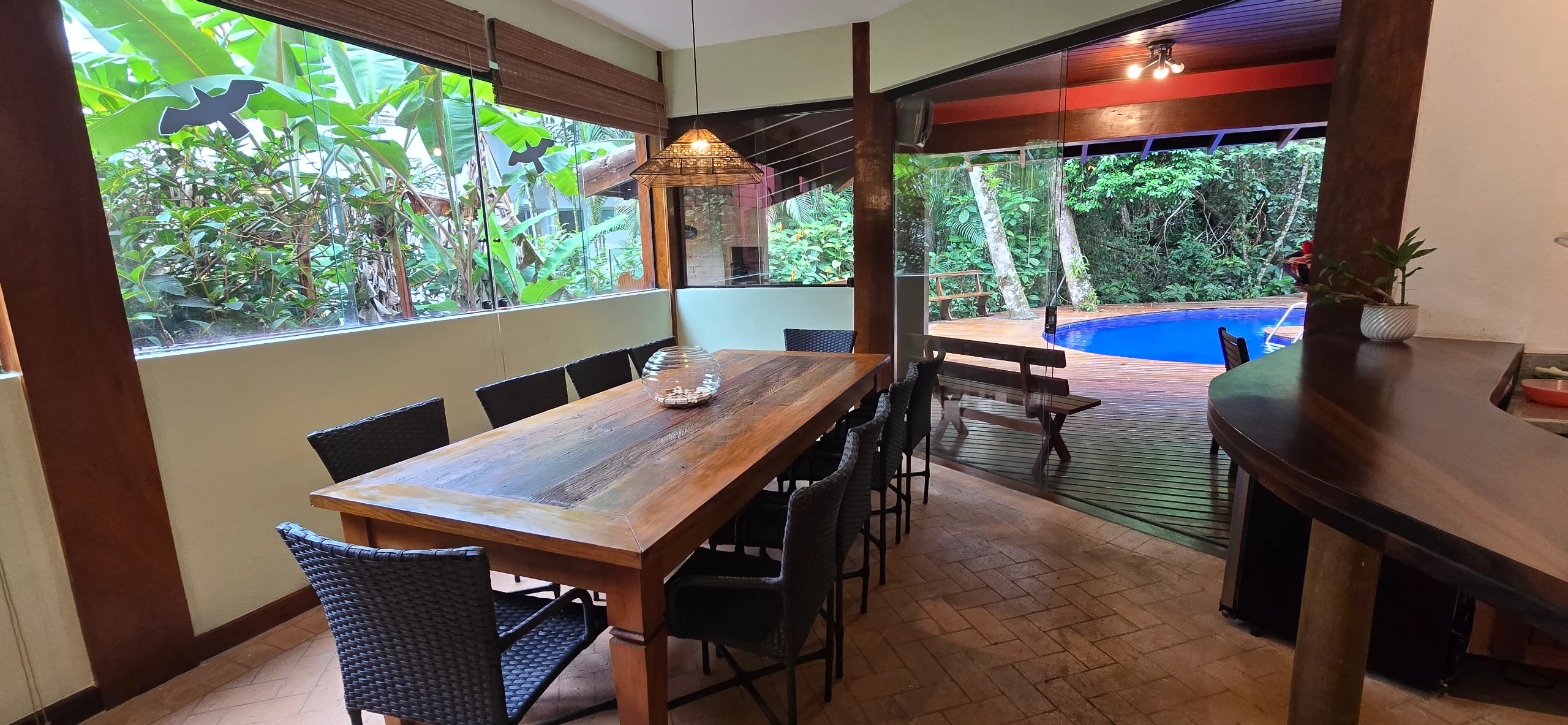Aluguel de imóveis no Condominio Iporanga em Guarujá