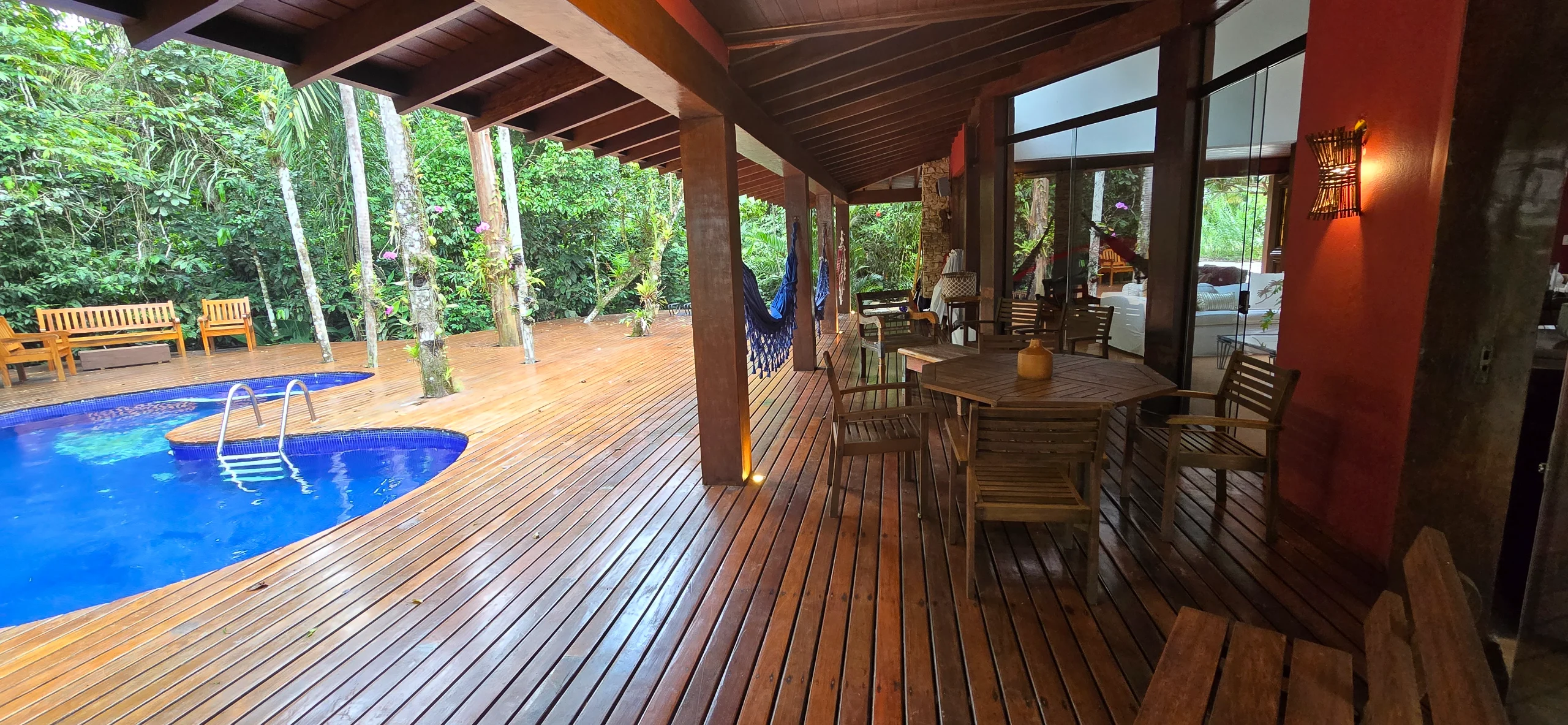 Aluguel de imóveis no Condominio Iporanga em Guarujá