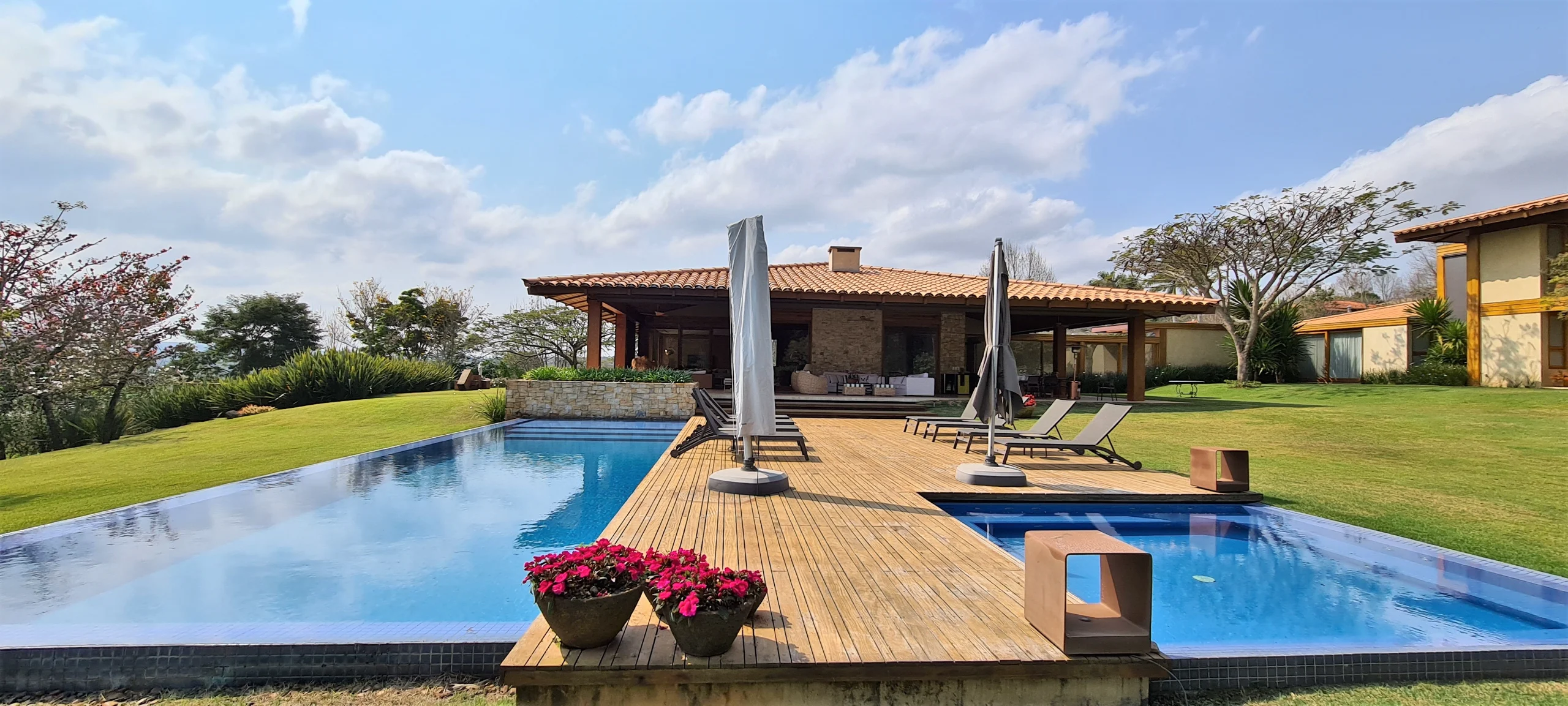 Imóveis Na Quinta da Baroneza - Casa Venda - Projeto de Gilda Meirelles na Quinta da Baroneza