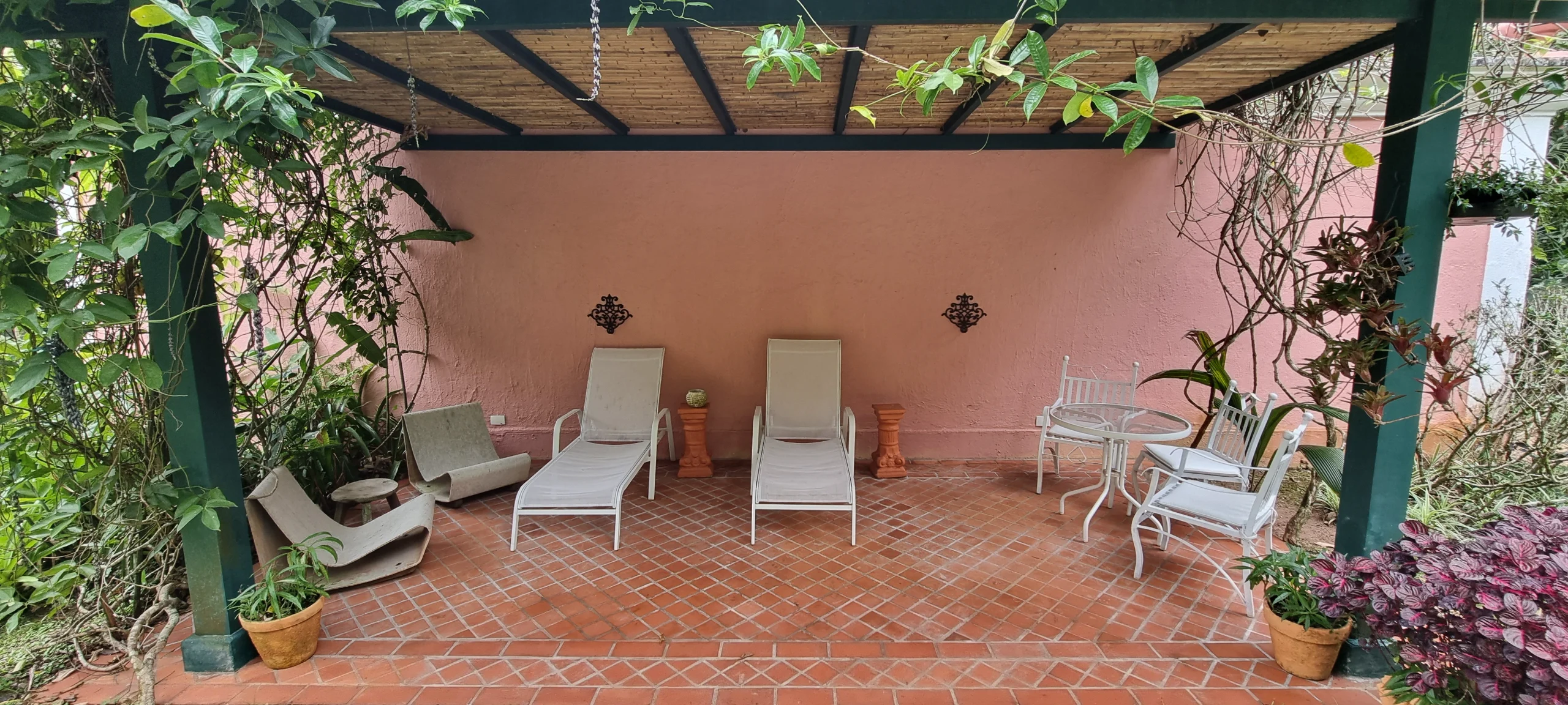 Locação Temporada Praia das Conchas Condominio Iporanga Guarujá