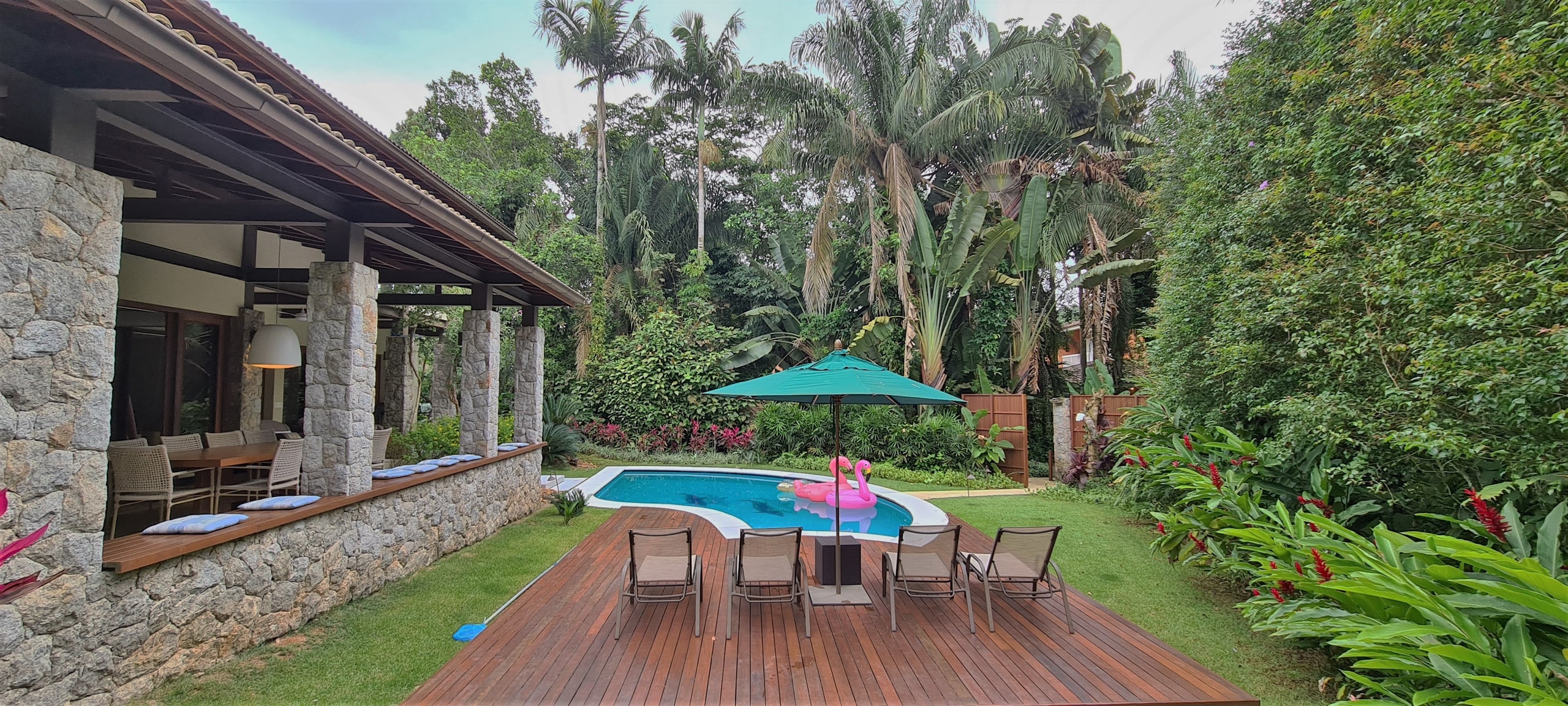 Casa com Vista Mar a Venda Condominio Iporanga
