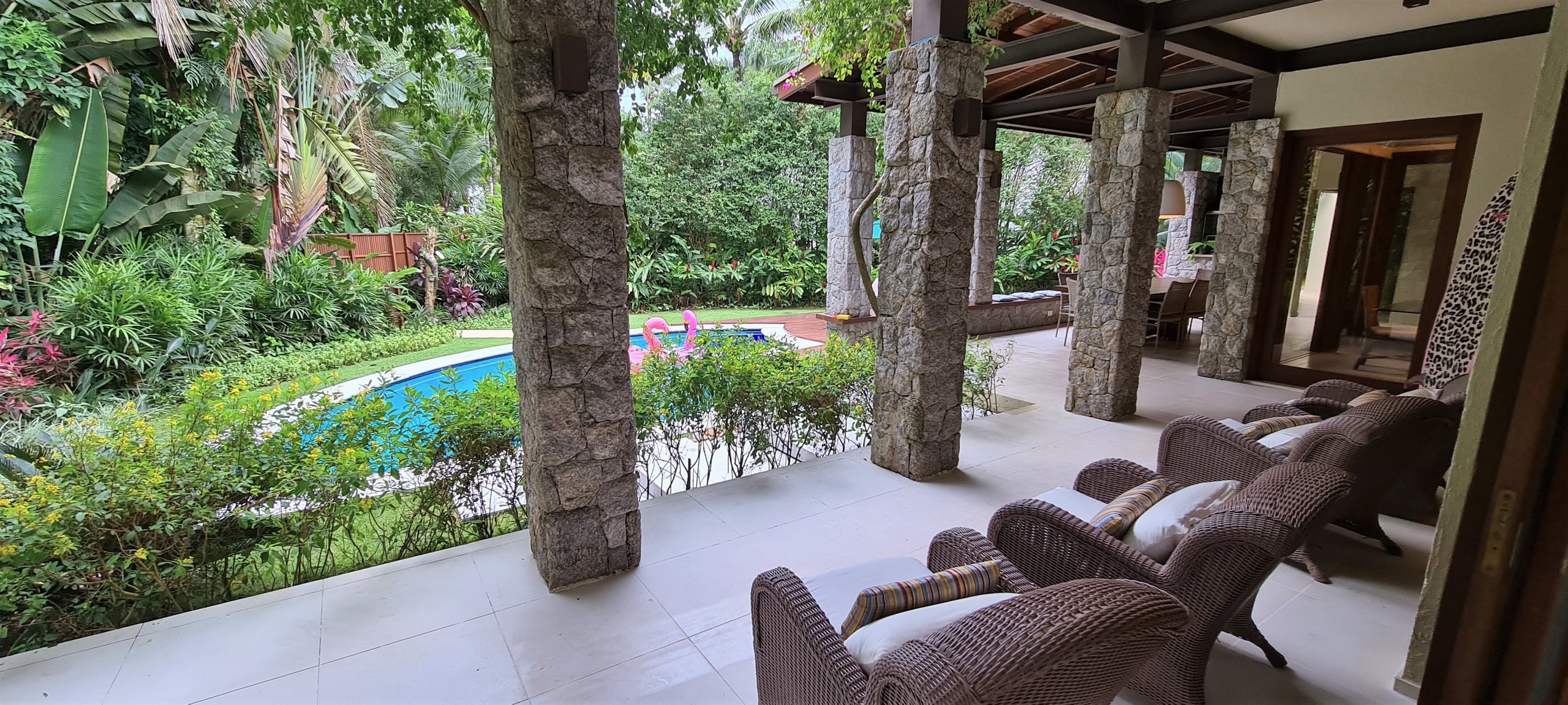 Casa com Vista Mar a Venda Condominio Iporanga