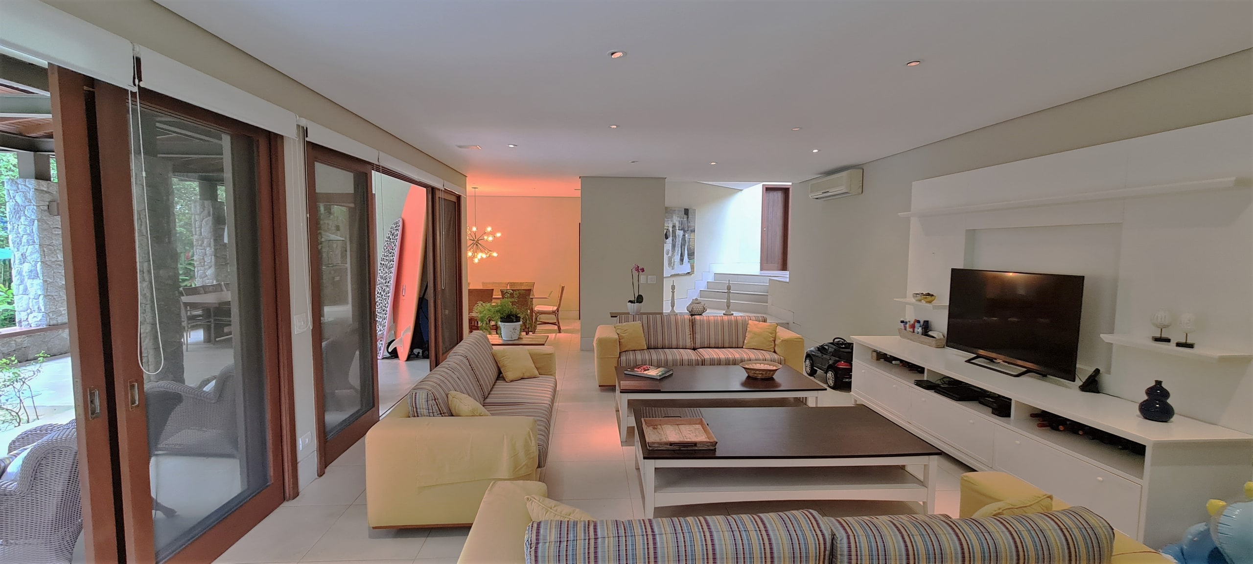 Casa com Vista Mar a Venda Condominio Iporanga