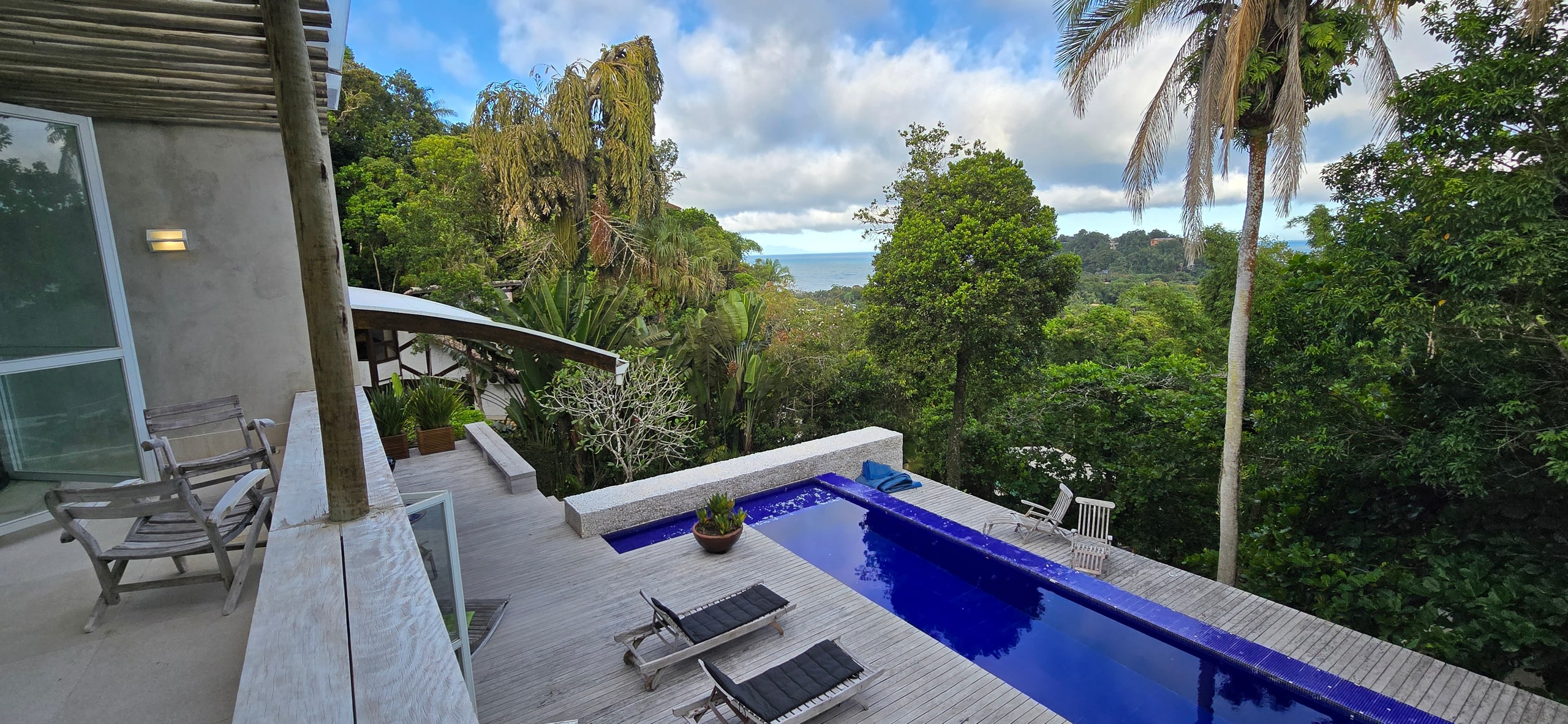 Casa Venda com Vista para a Praia de Iporanga no Guarujá