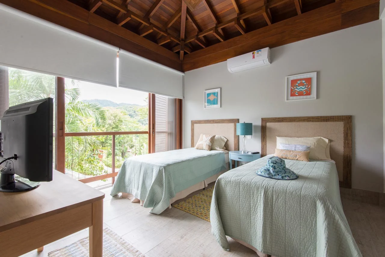 Casa no Resort São Pedro no Condominio São Pedro Guaruja