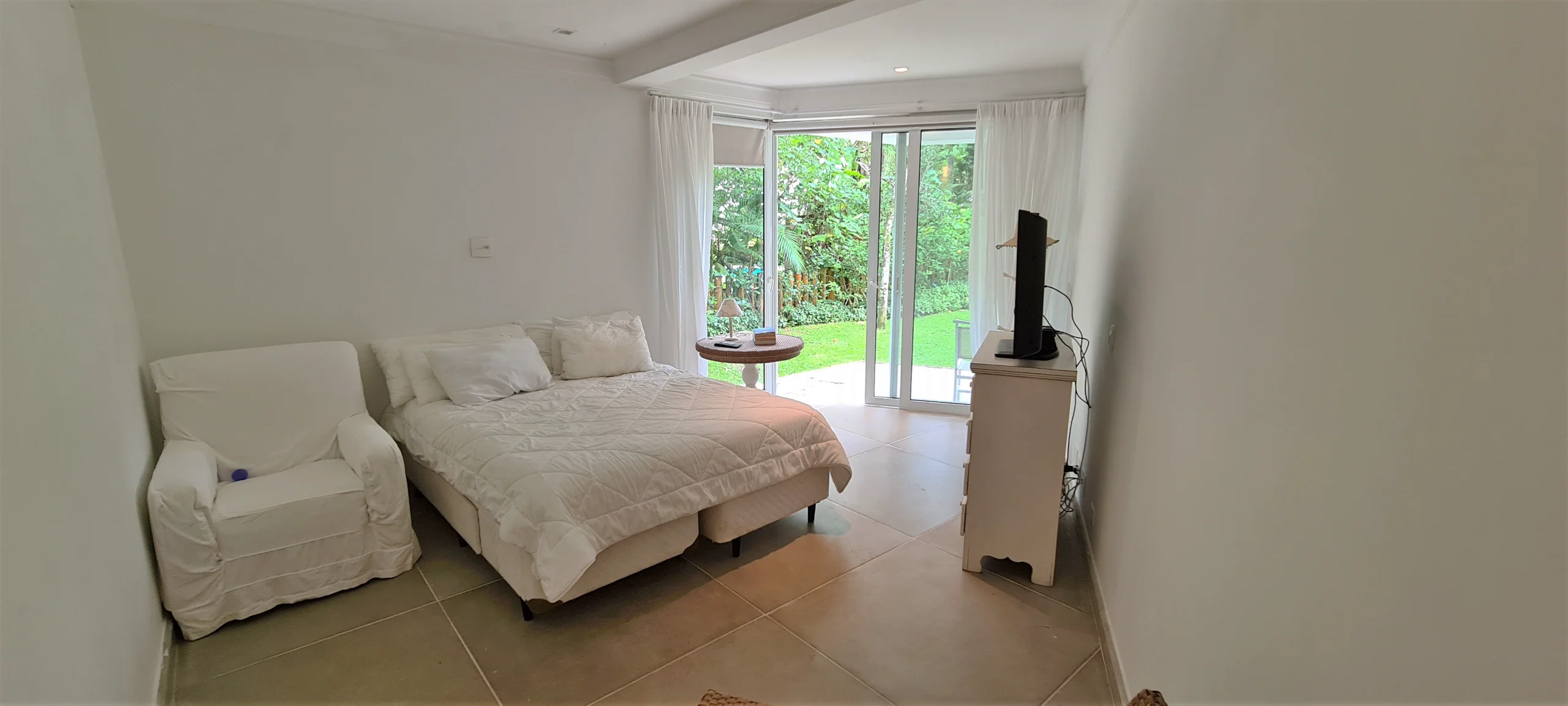 Casa Frente Mar na Praia de Iporanga - Guarujá