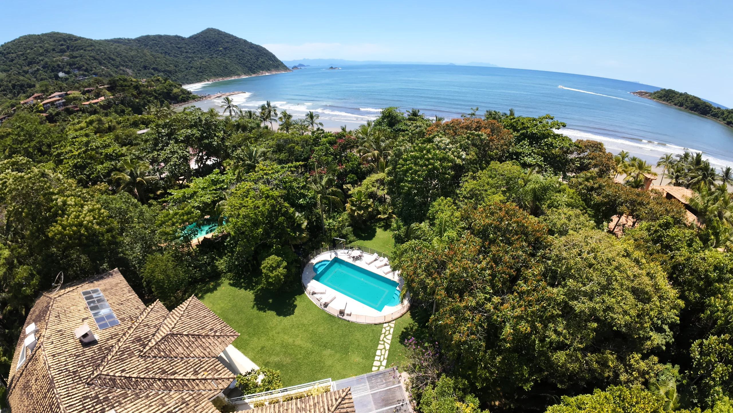 Casa Frente Mar na Praia de Iporanga - Guarujá