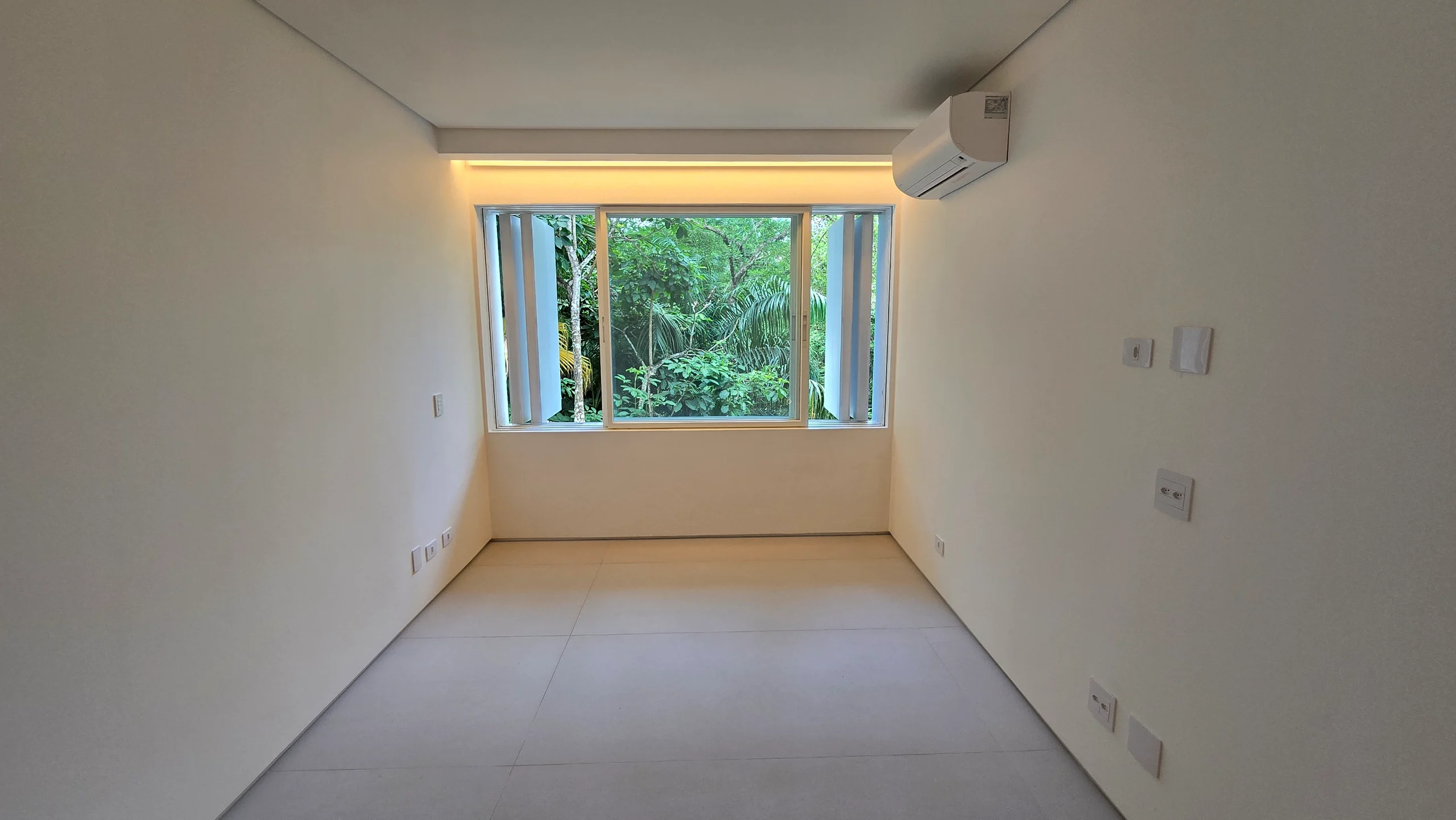 Casa Nova a Venda Condominio São Pedro Guarujá