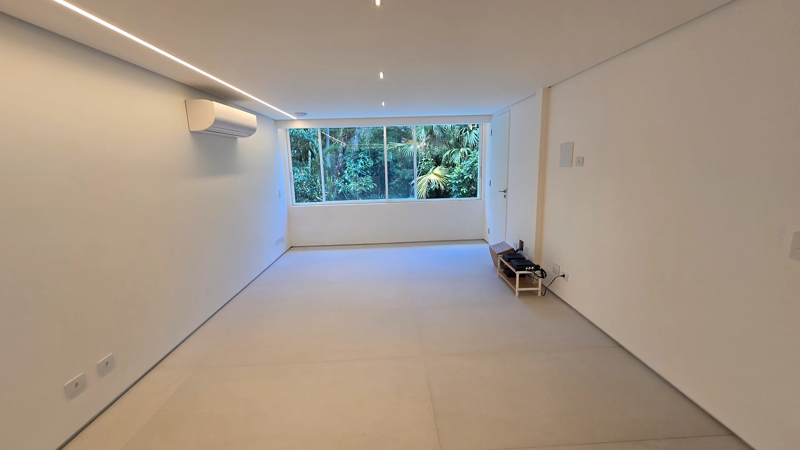 Casa Nova a Venda Condominio São Pedro Guarujá