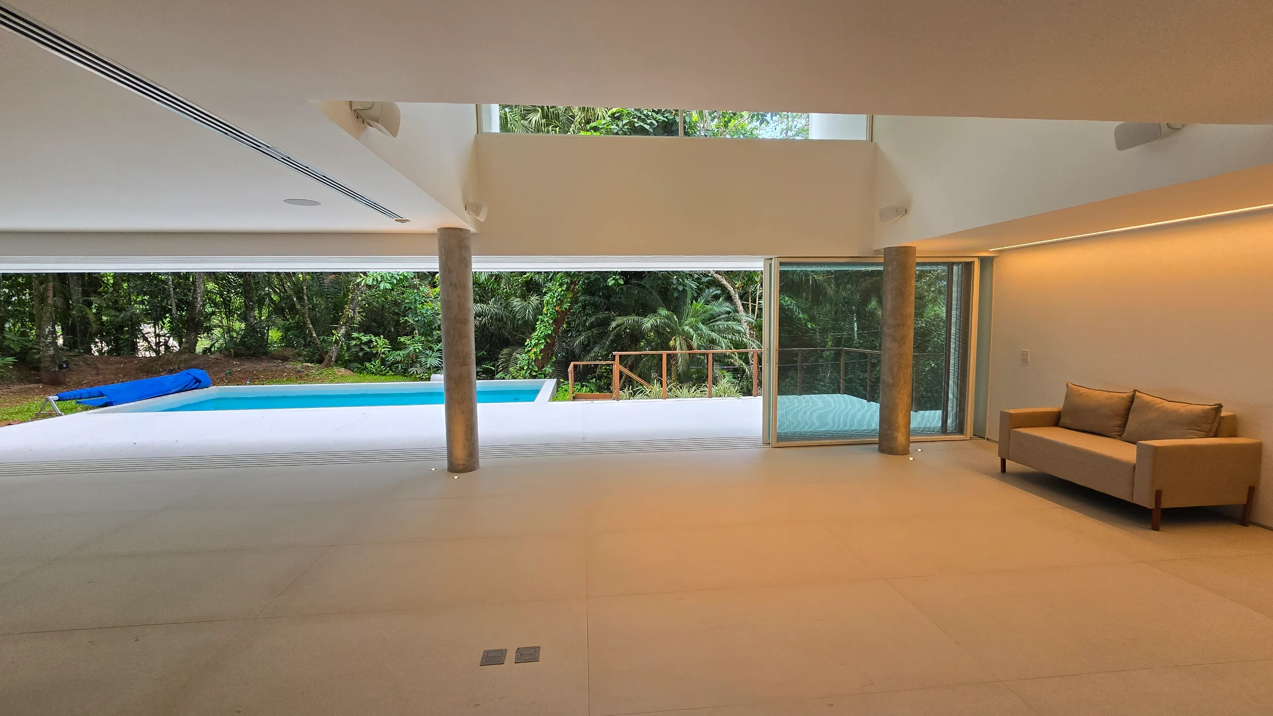 Casa Nova a Venda Condominio São Pedro Guarujá