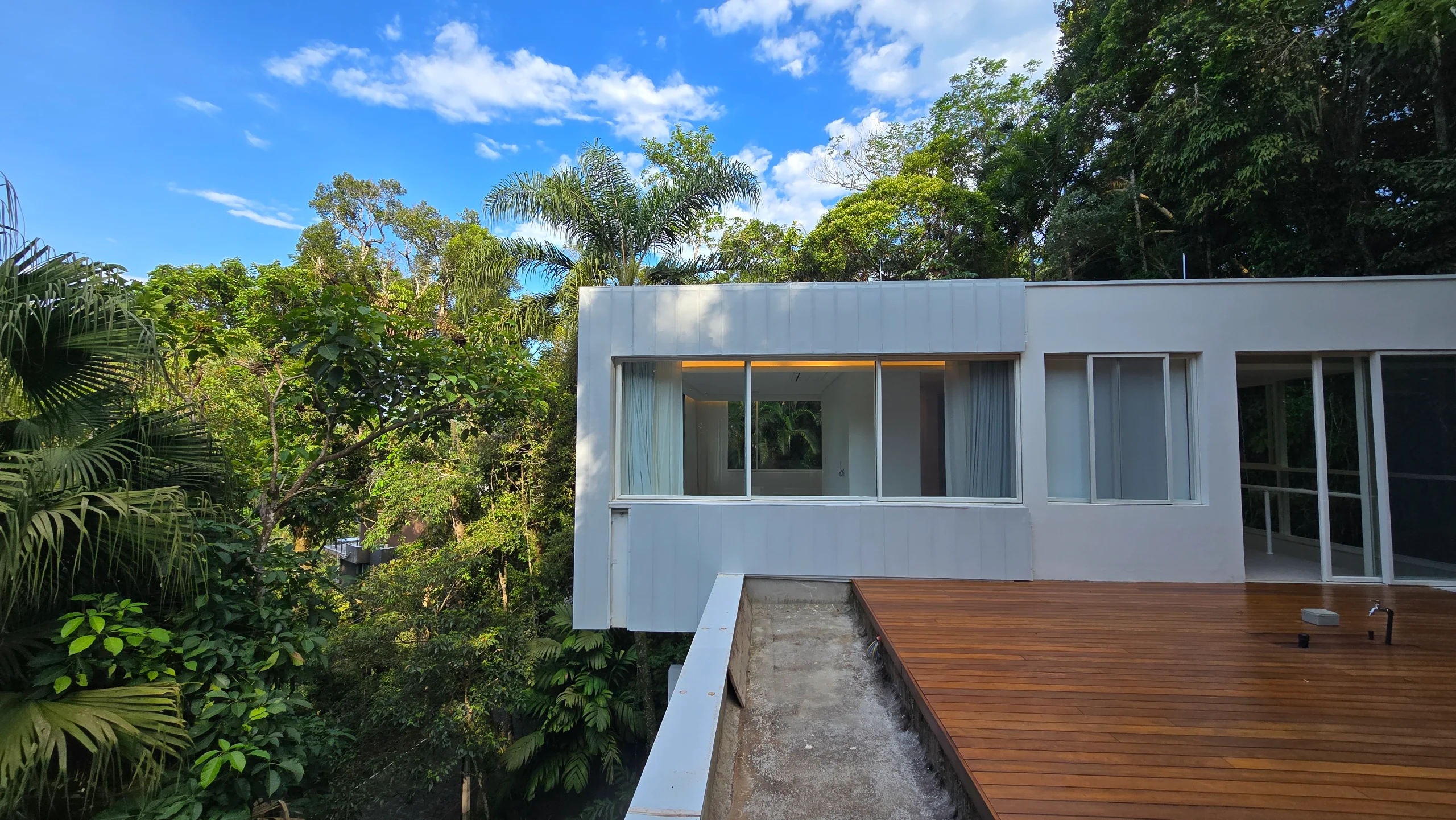 Casa Nova a Venda Condominio São Pedro Guarujá