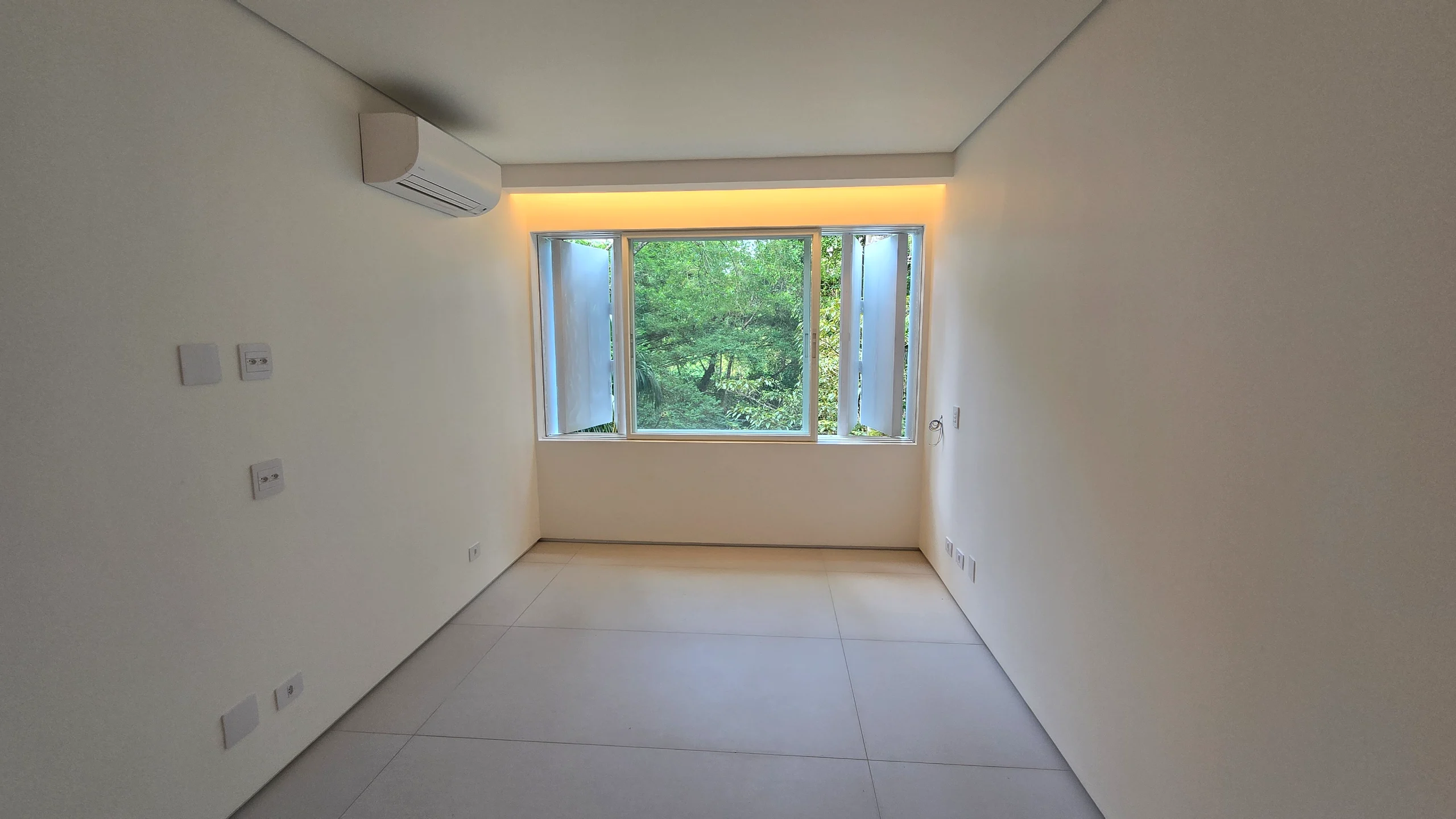 Casa Nova a Venda Condominio São Pedro Guarujá