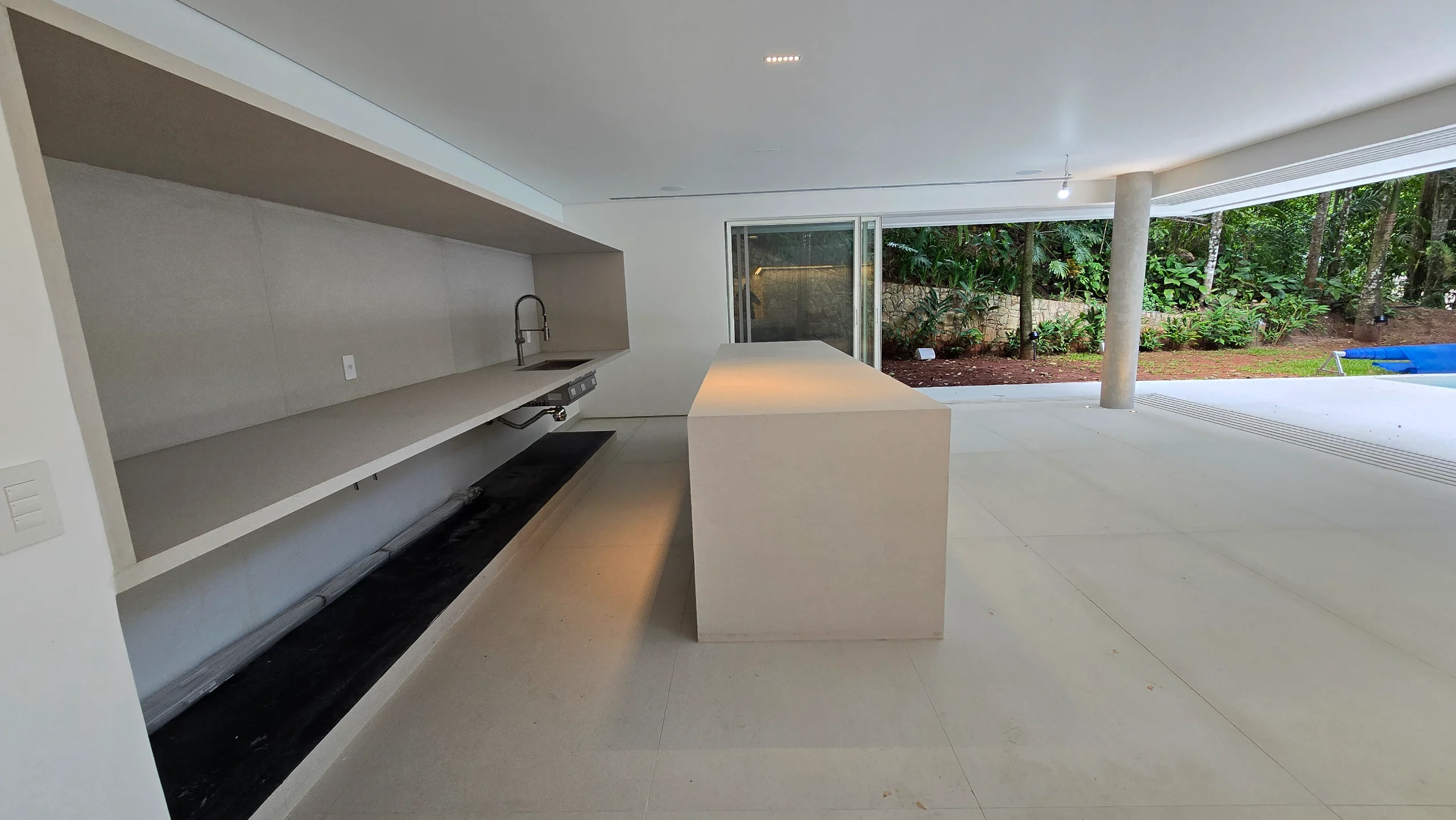 Casa Nova a Venda Condominio São Pedro Guarujá