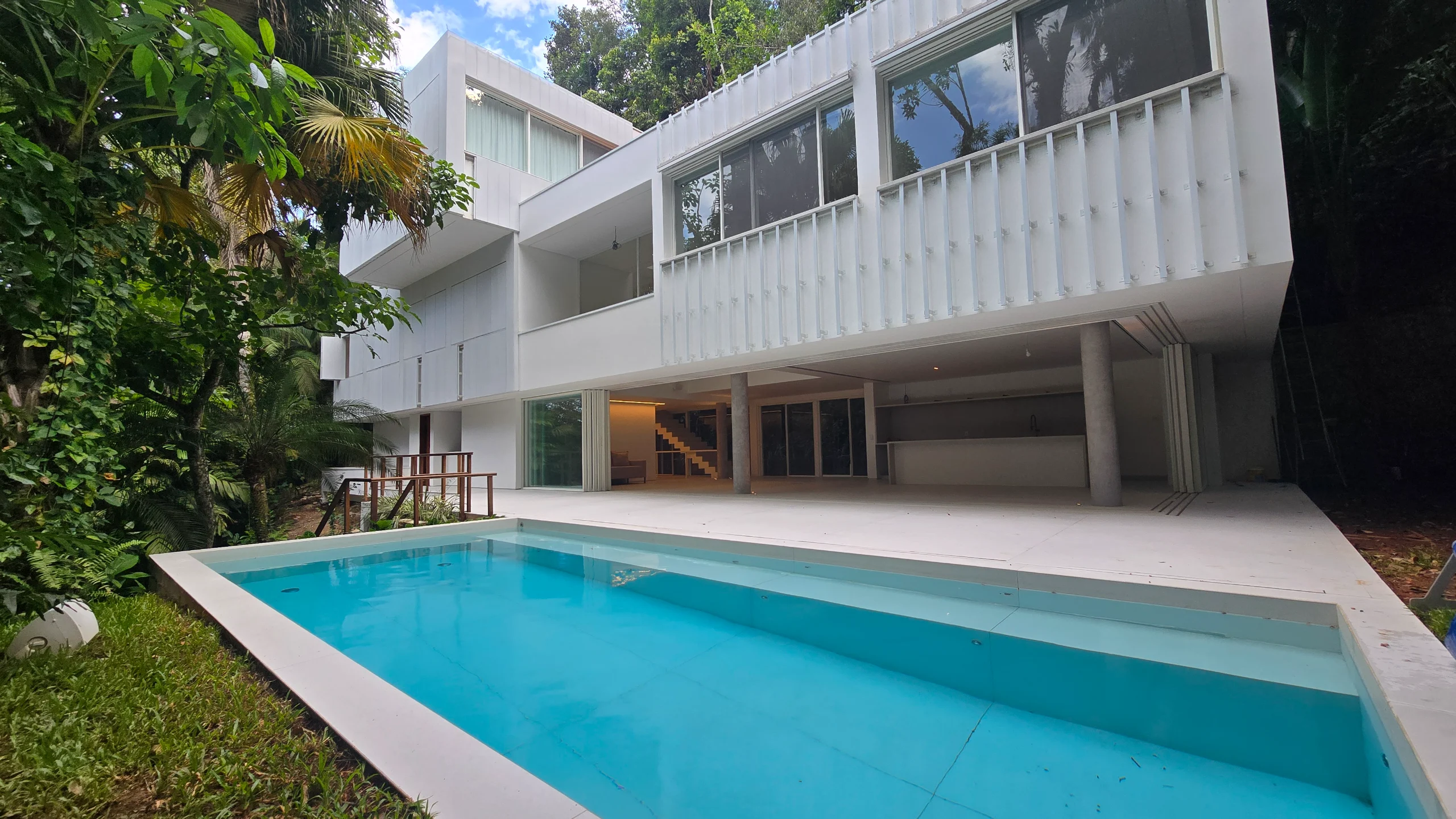 Casa Nova a Venda Condominio São Pedro Guarujá