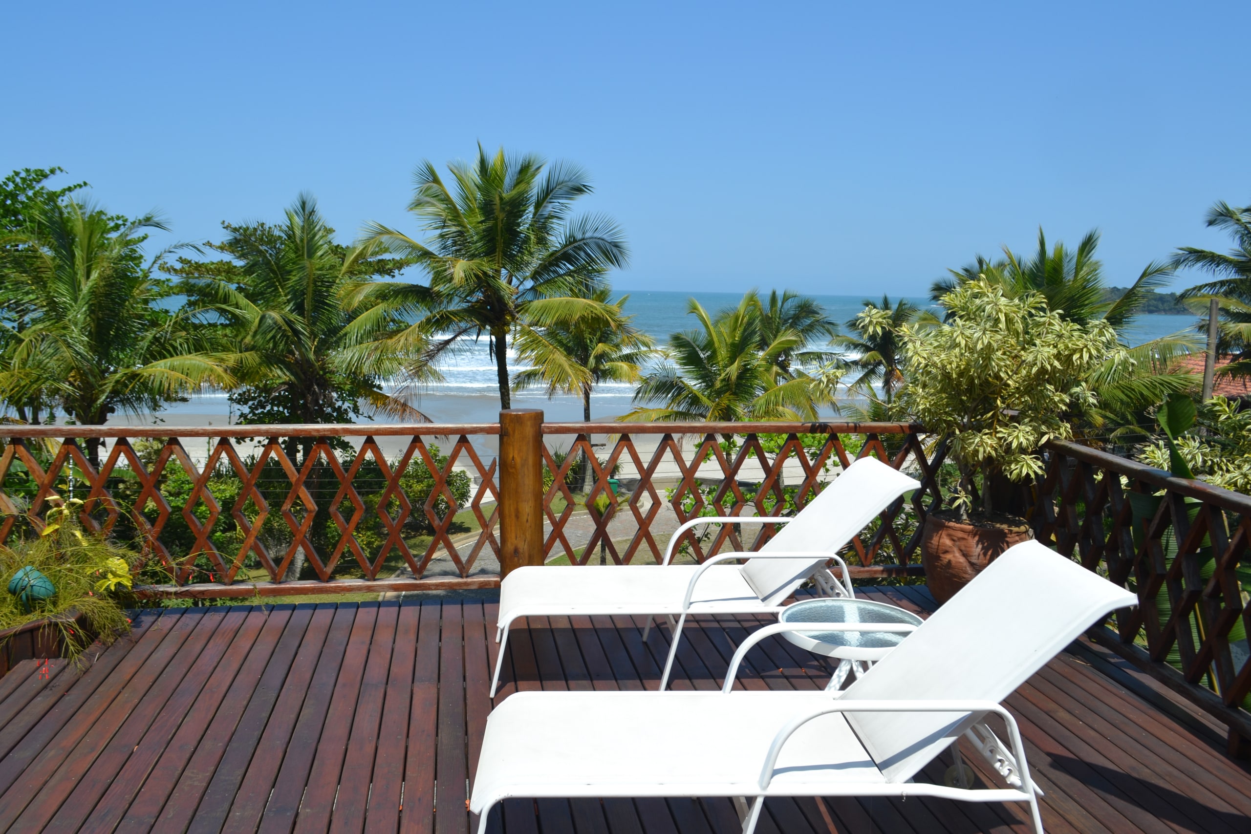 Casa frente para o Mar no Condominio Taguaiba Guaruja