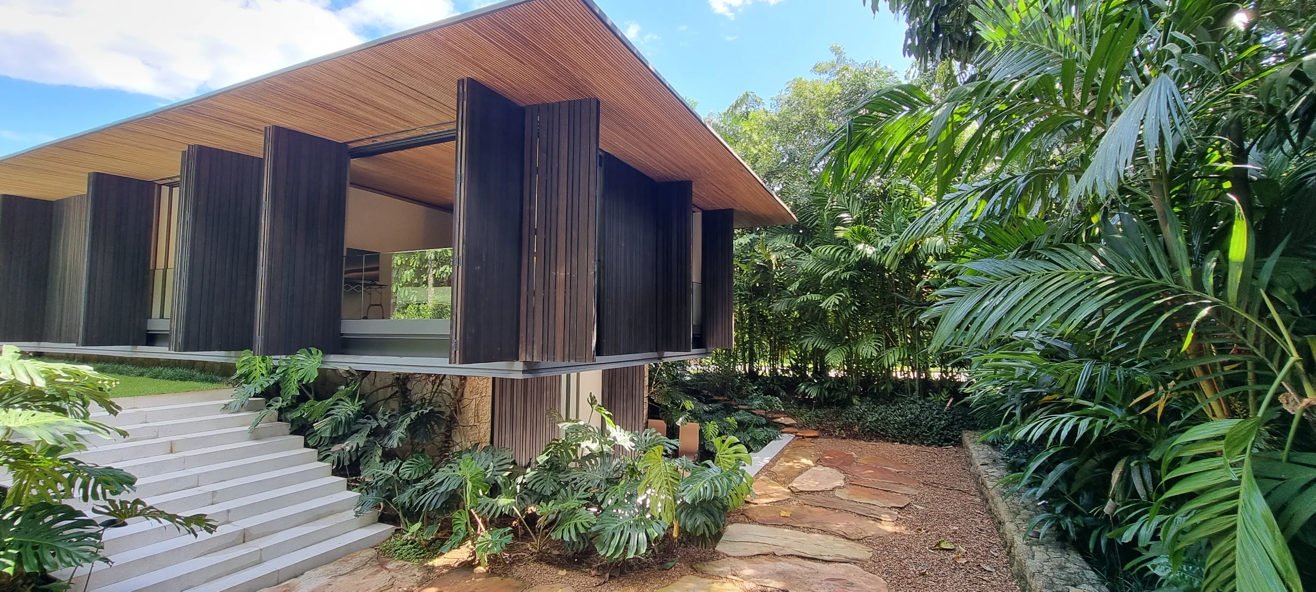 Imóvel no Condomínio Iporanga Guarujá — Villa 401