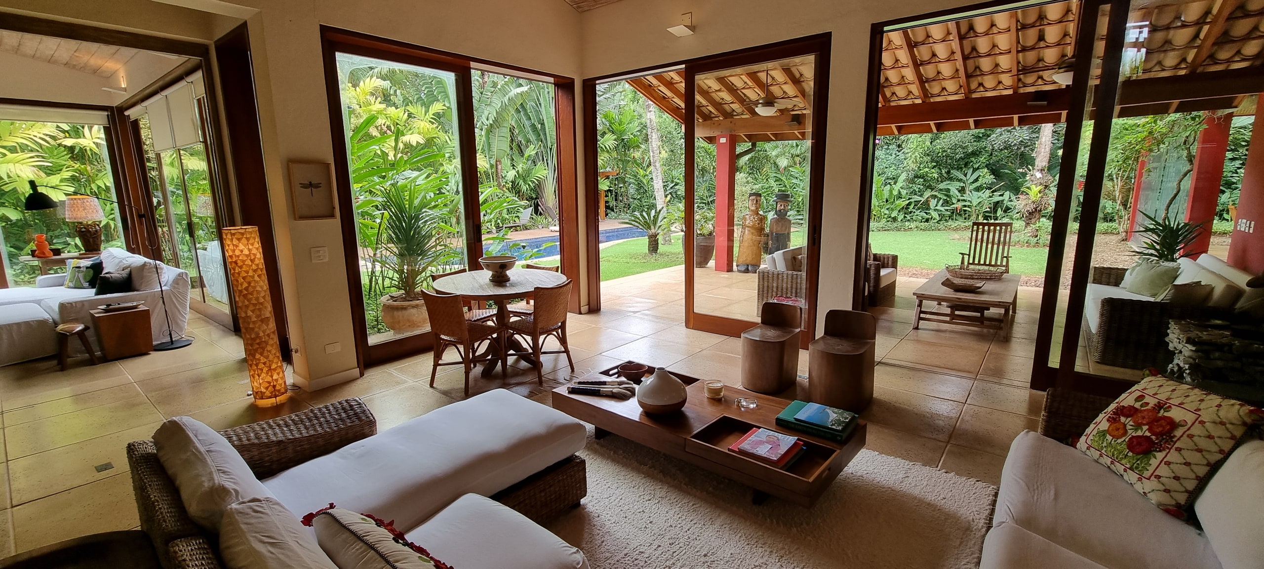 Locação Temporada Condominio Iporanga Casa Praia de Iporanga Guarujá