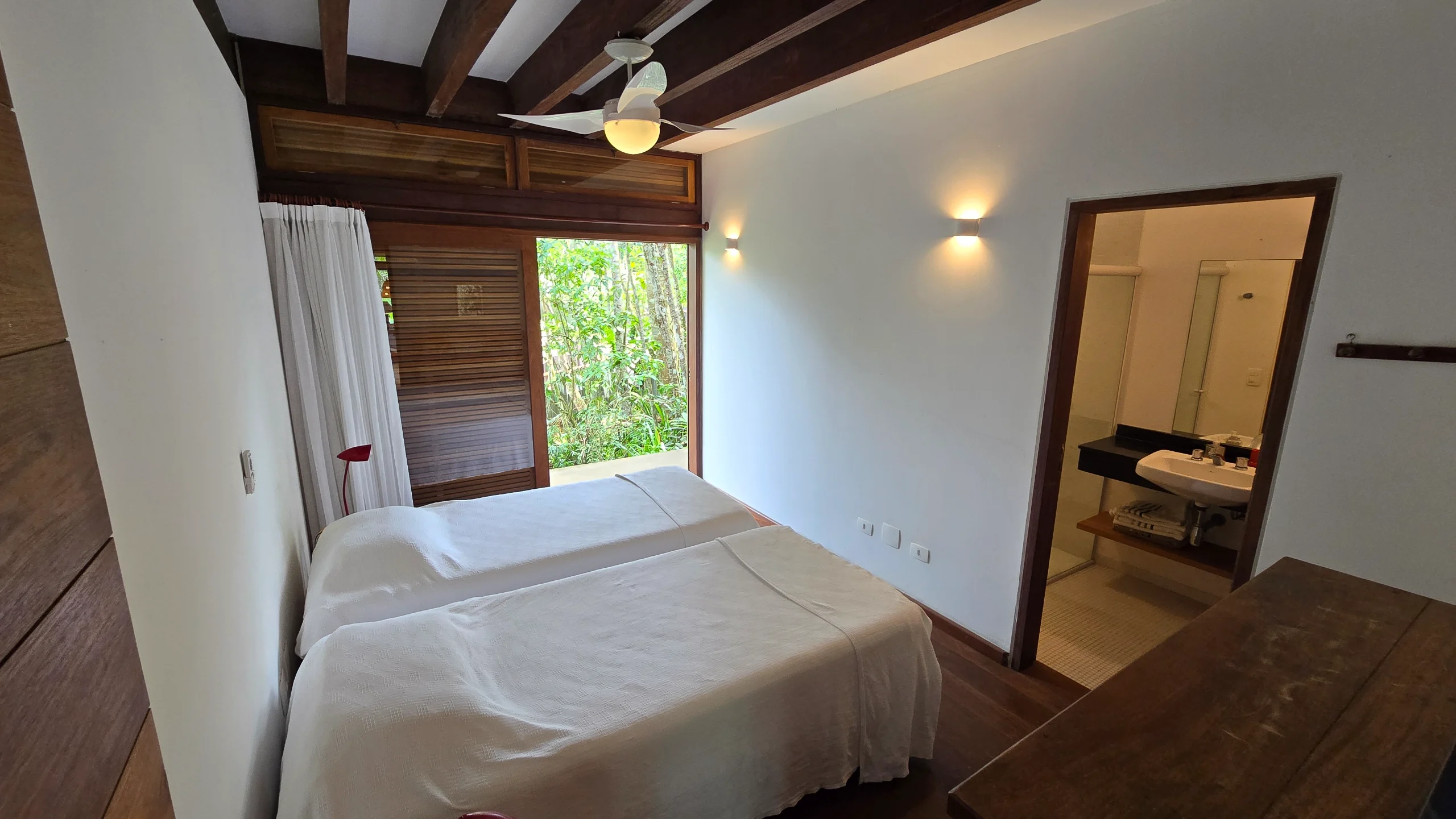 Casa Cercada Pela Mata a Venda no Condominio Iporanga Guaruja Vista Montanha Praia de Iporanga