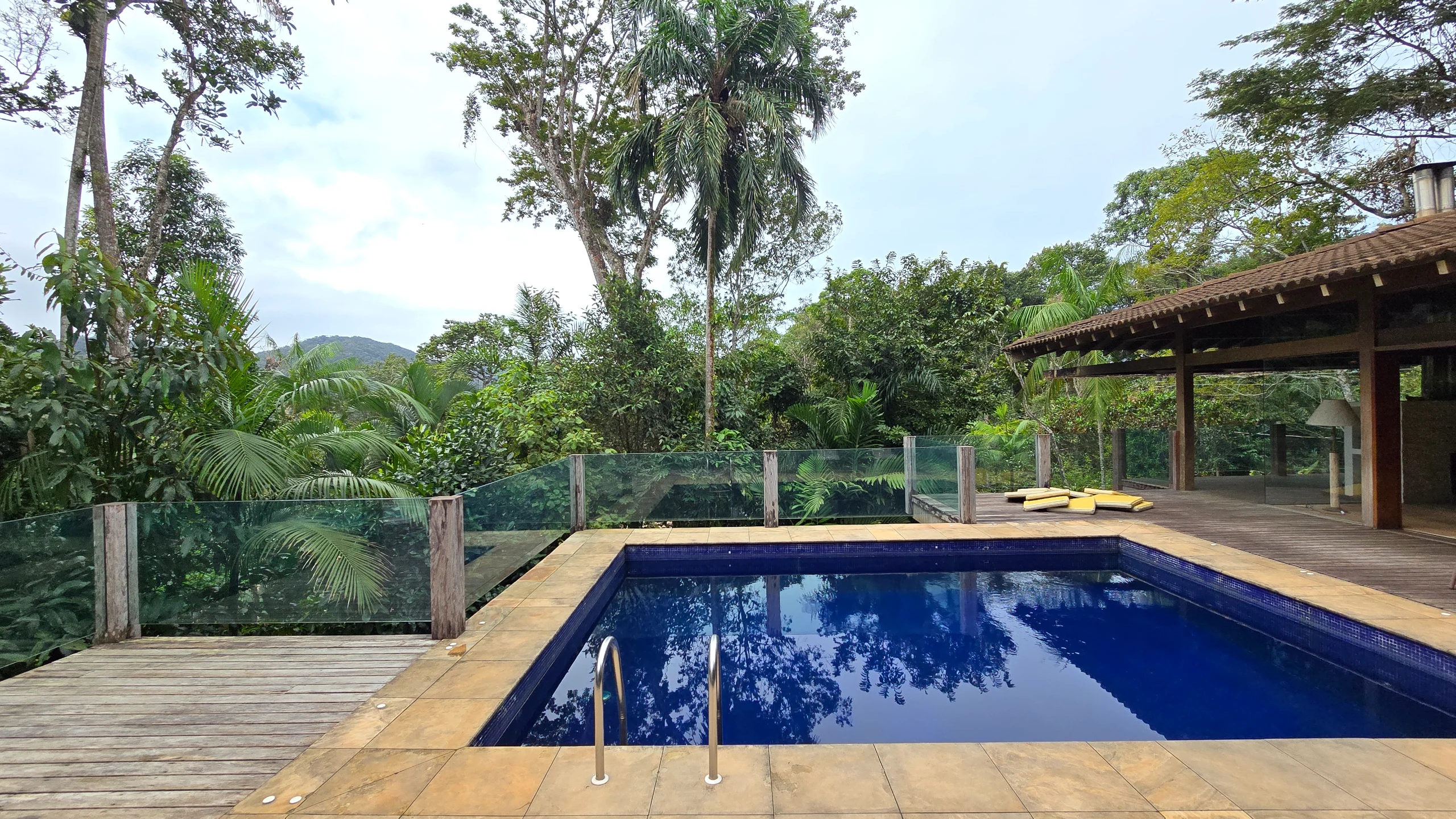 Casa Cercada Pela Mata a Venda no Condominio Iporanga Guaruja Vista Montanha Praia de Iporanga