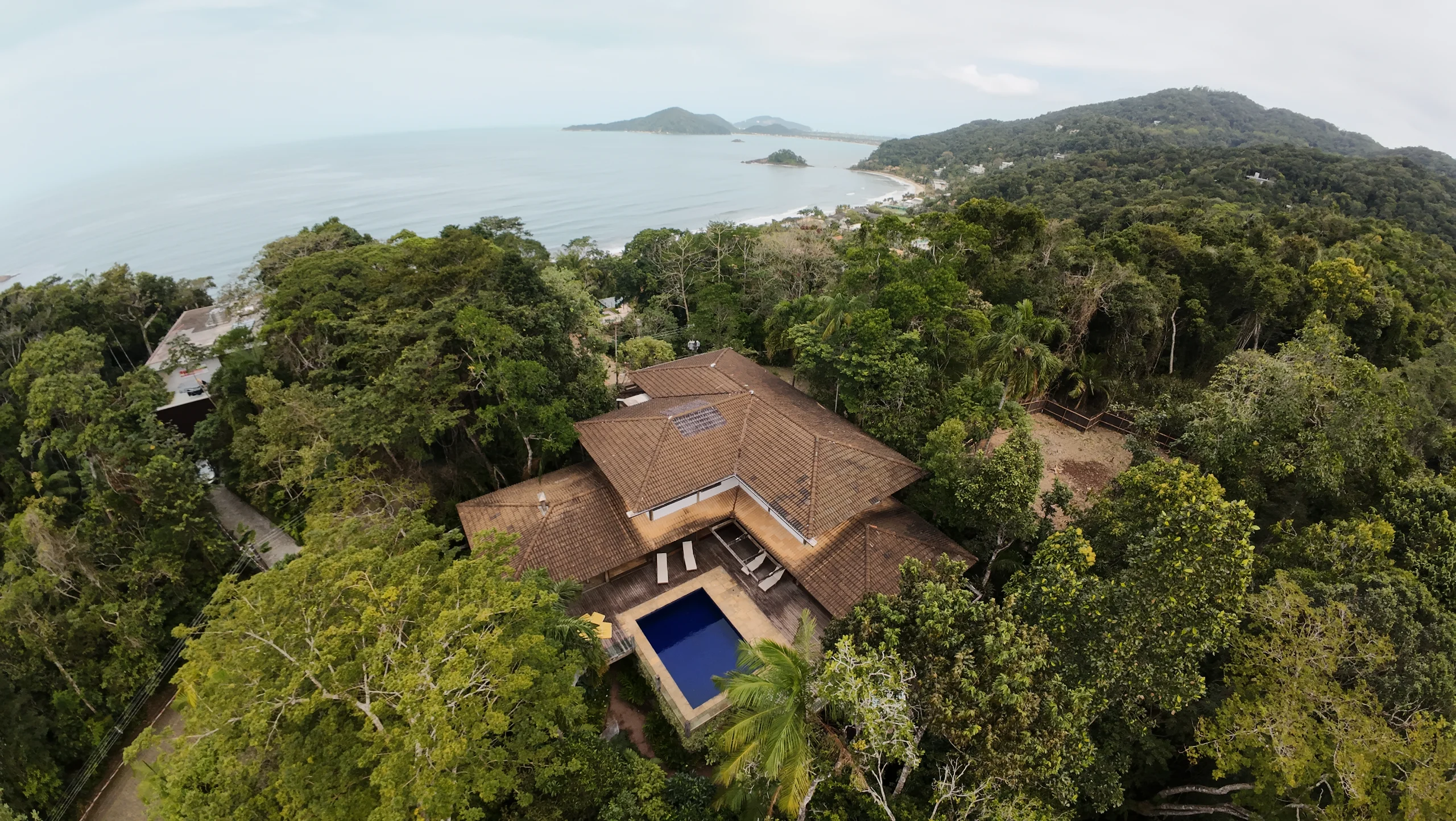Imóvel no Condomínio Iporanga Guarujá — Villa 404