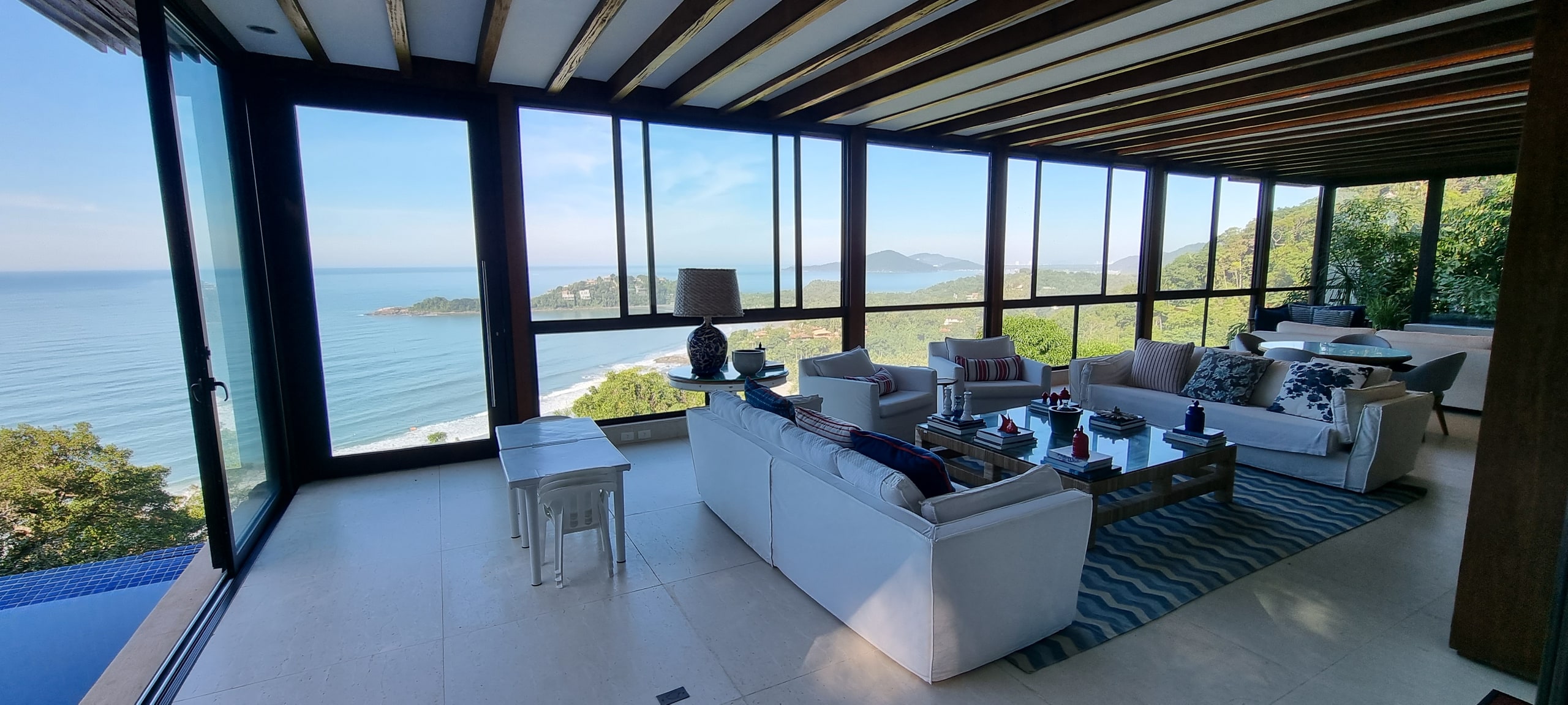 Casa com Vista para o Mar a Venda e Locação no Condominio Taguaiba Guaruja