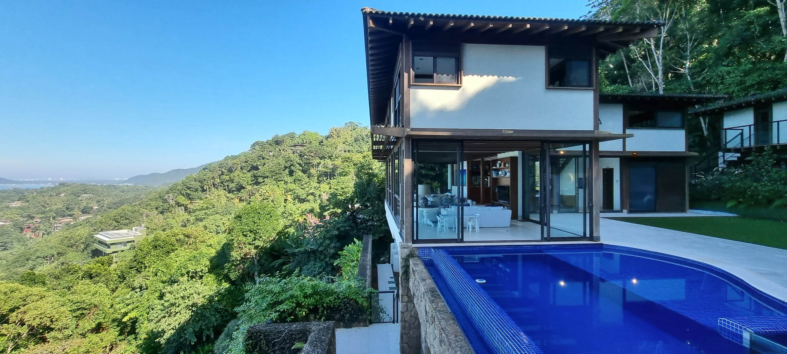 Casa com Vista para o Mar a Venda e Locação no Condominio Taguaiba Guaruja