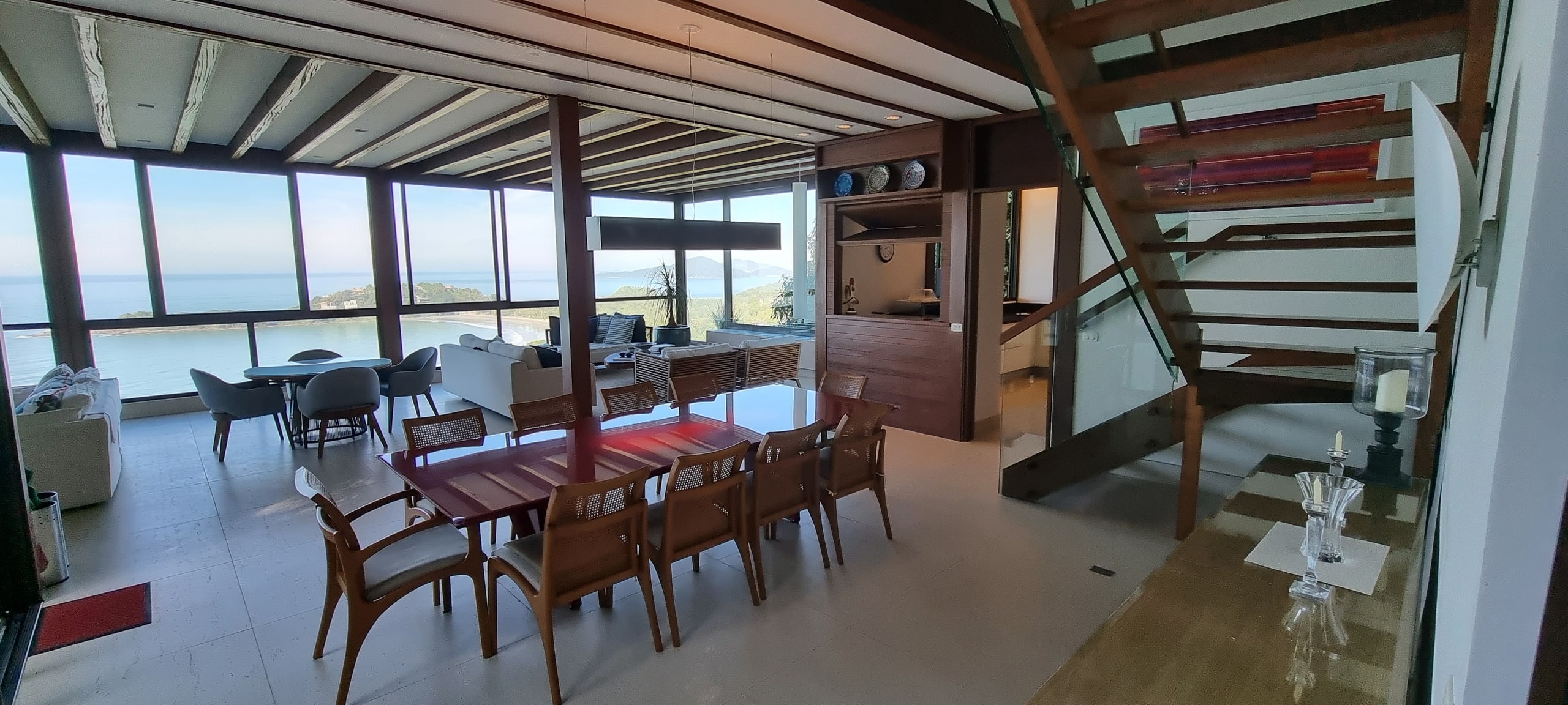 Casa com Vista para o Mar a Venda e Locação no Condominio Taguaiba Guaruja