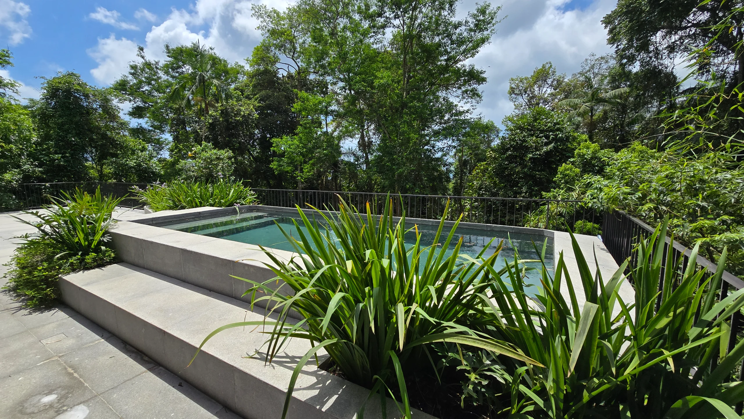 Imovel no Condominio Sitio Sao Pedro na Praia de Sao Pedro Guaruja