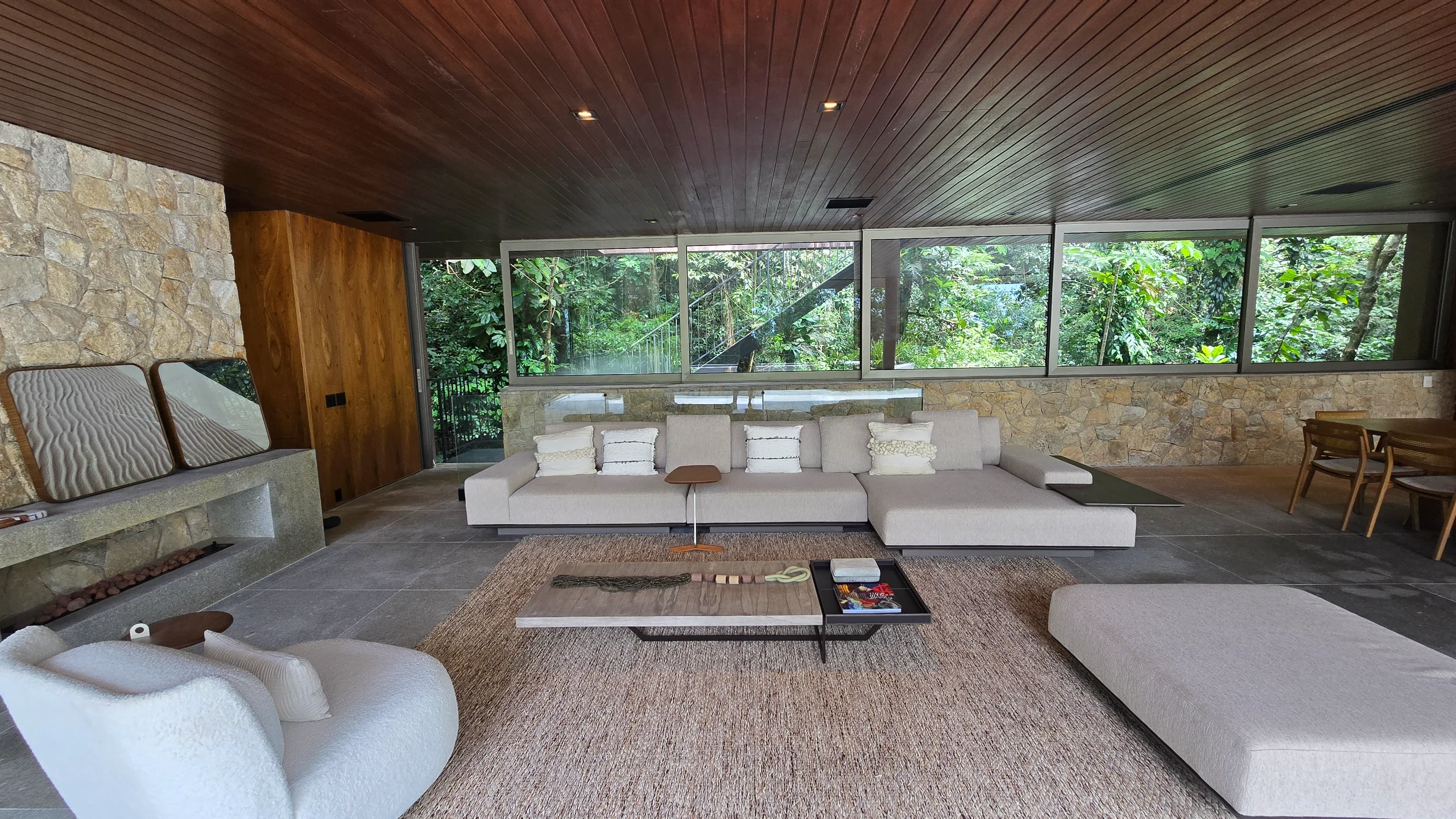 Imovel no Condominio Sitio Sao Pedro na Praia de Sao Pedro Guaruja
