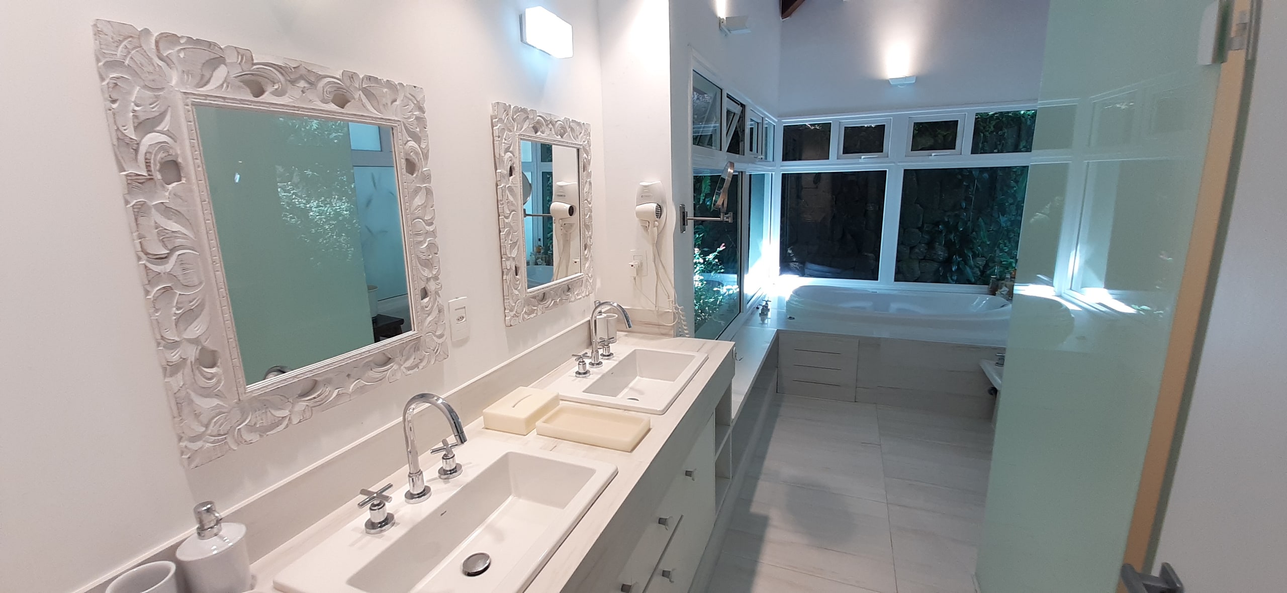 Imóveis venda condominio iporanga Guarujá